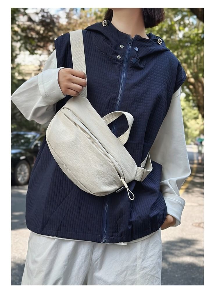 IOU - Effen nylon crossbodytas