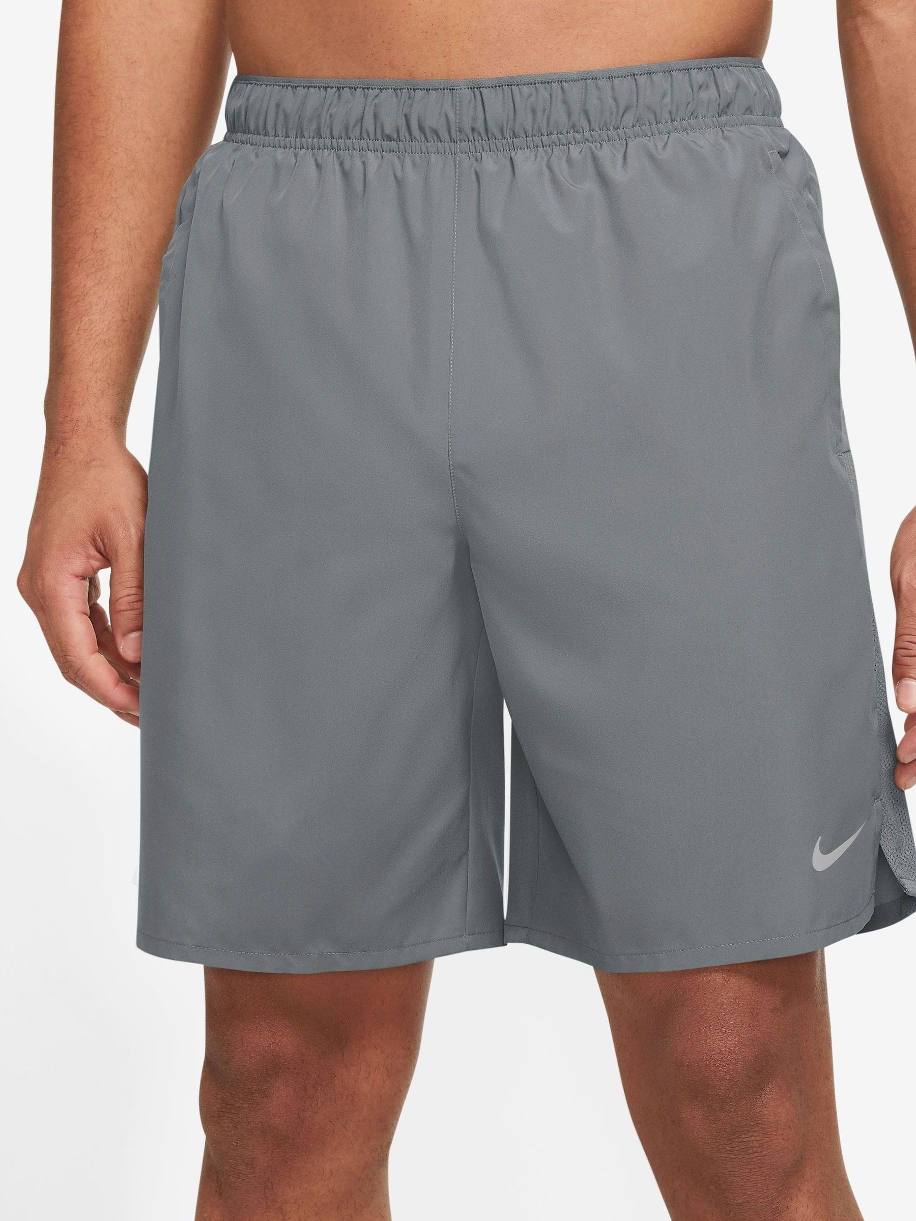 Grijs - 9 inch - Nike Dri-FIT Challenger ongevoerde hardloopshort