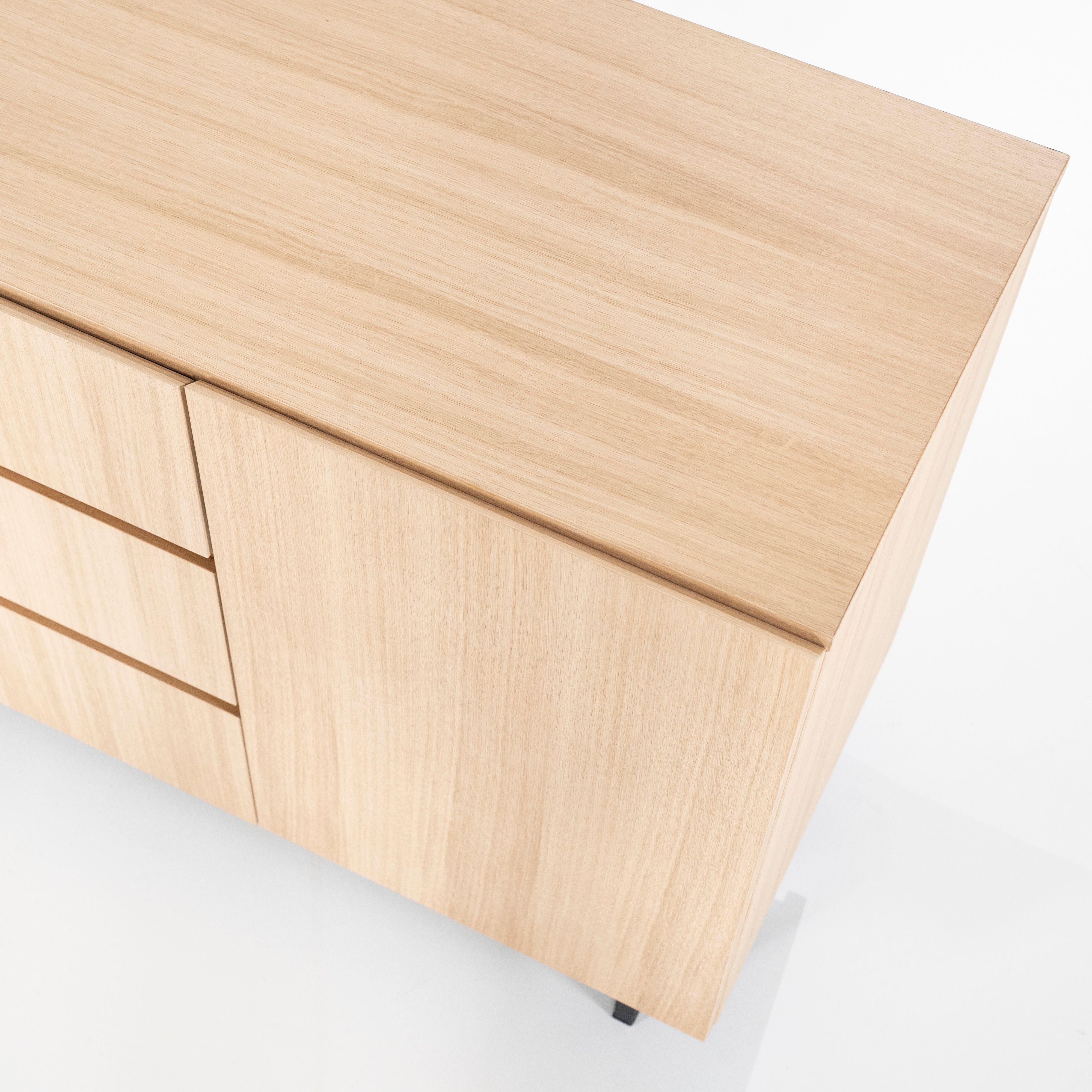 Dressoir | 95959 Thomas B210 x D42.5 x H80 cm