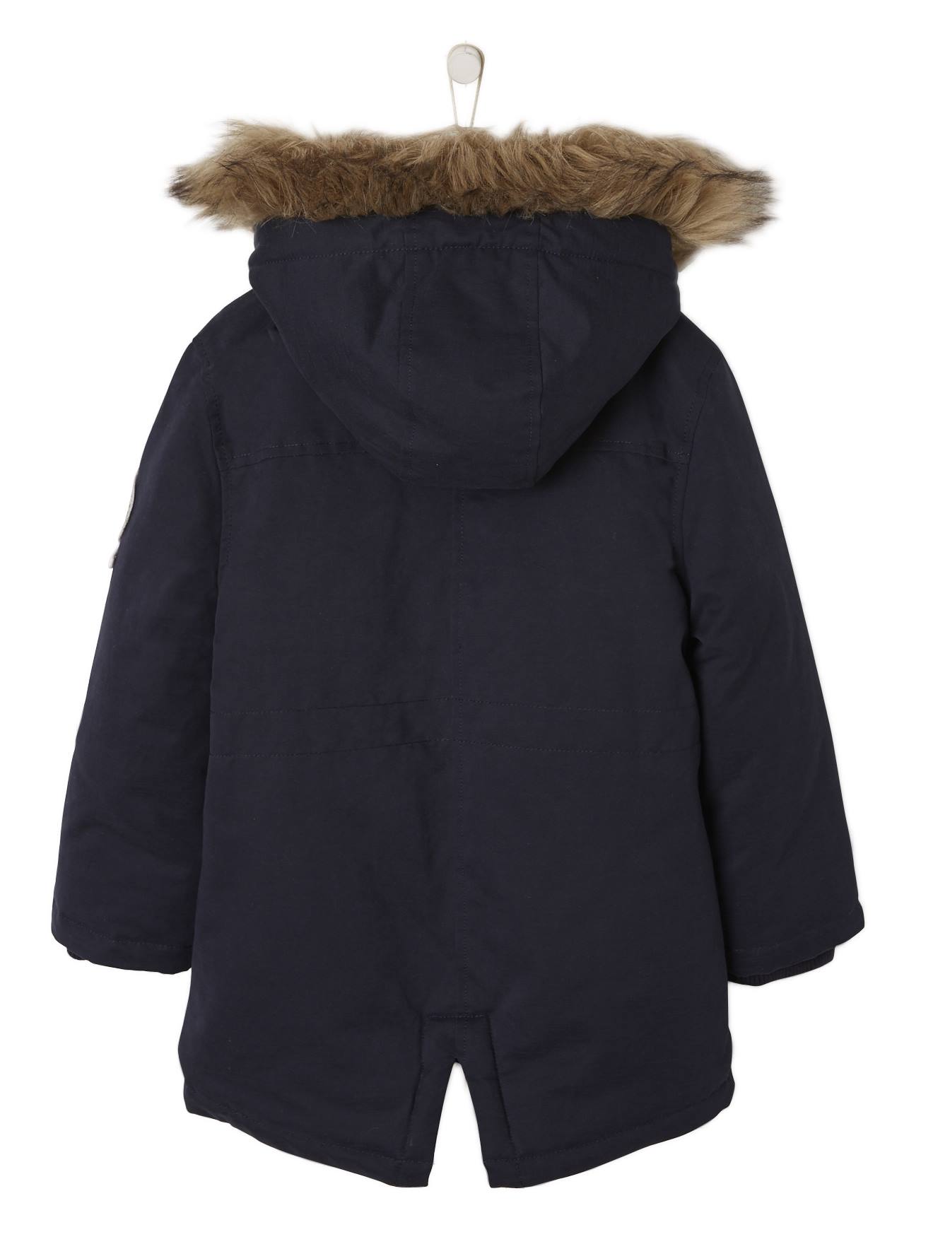 Parka infantil com forro de pelúcia azul-escuro liso e estampas.