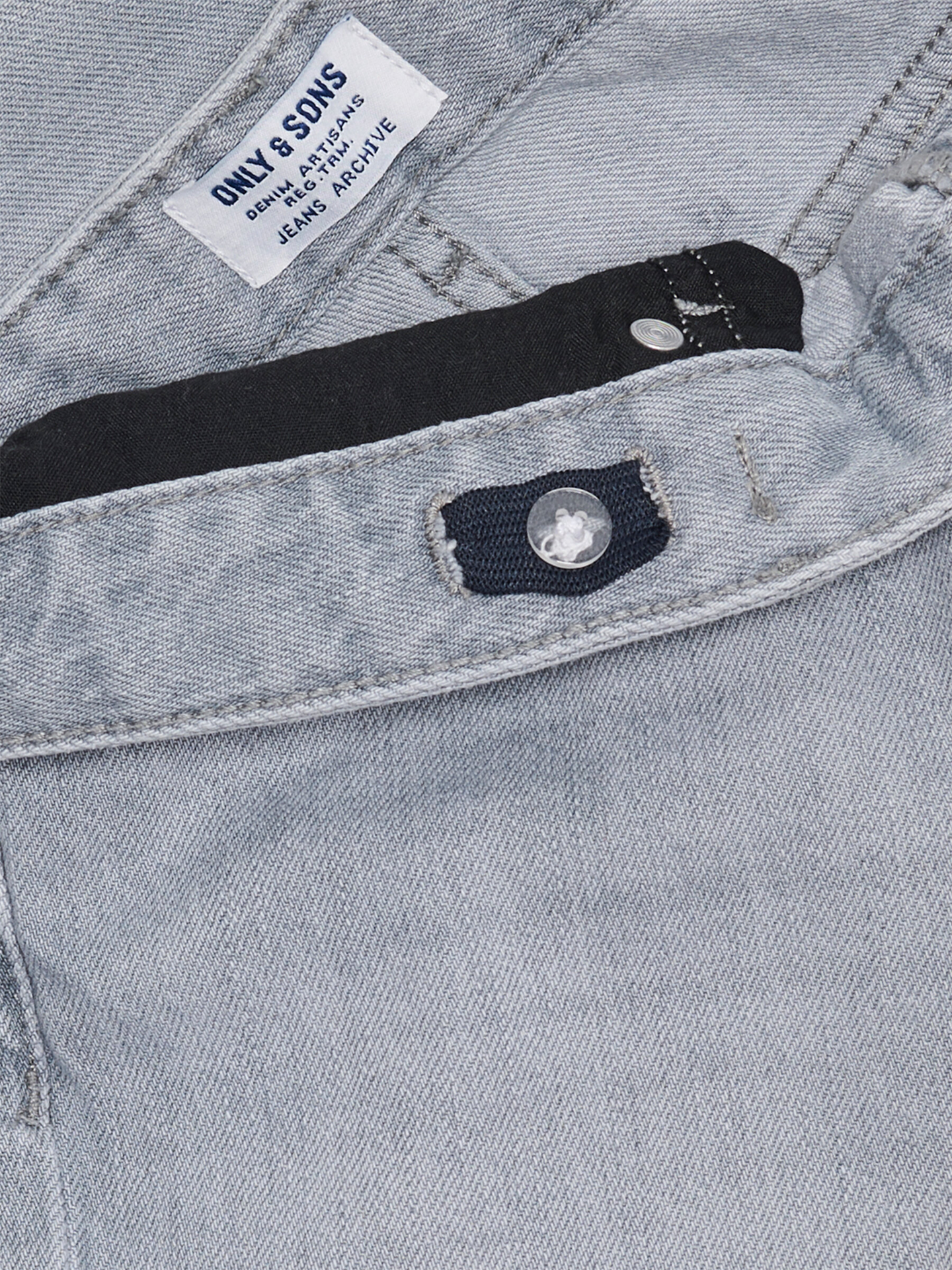 Edge Straight Tai Denim