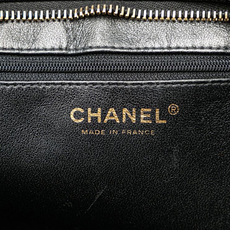 Chanel Vintage Chanel Medaillon Black