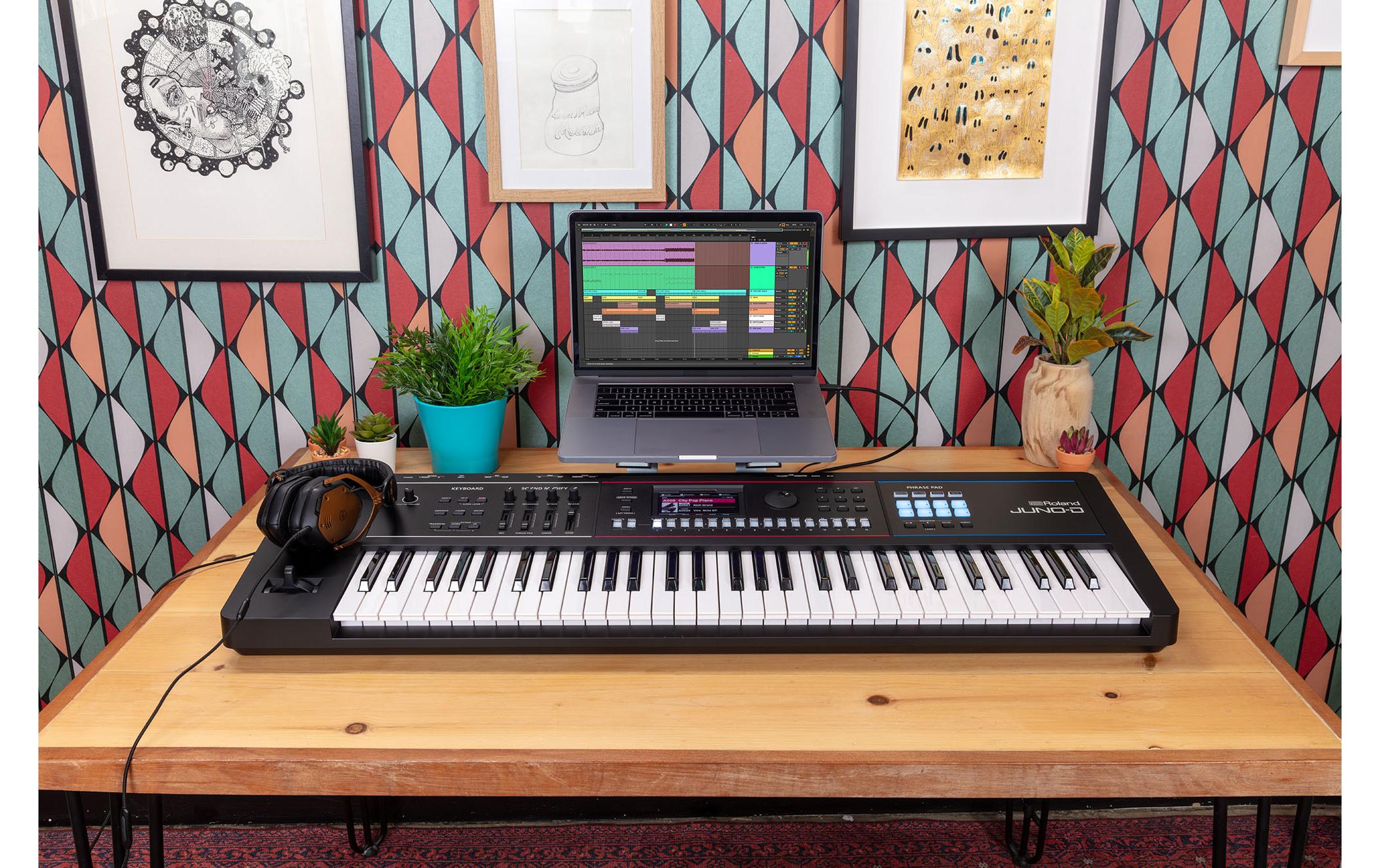 Synthesizer JUNO-D6<br>Kompakter 61-Tasten-Synthesizer