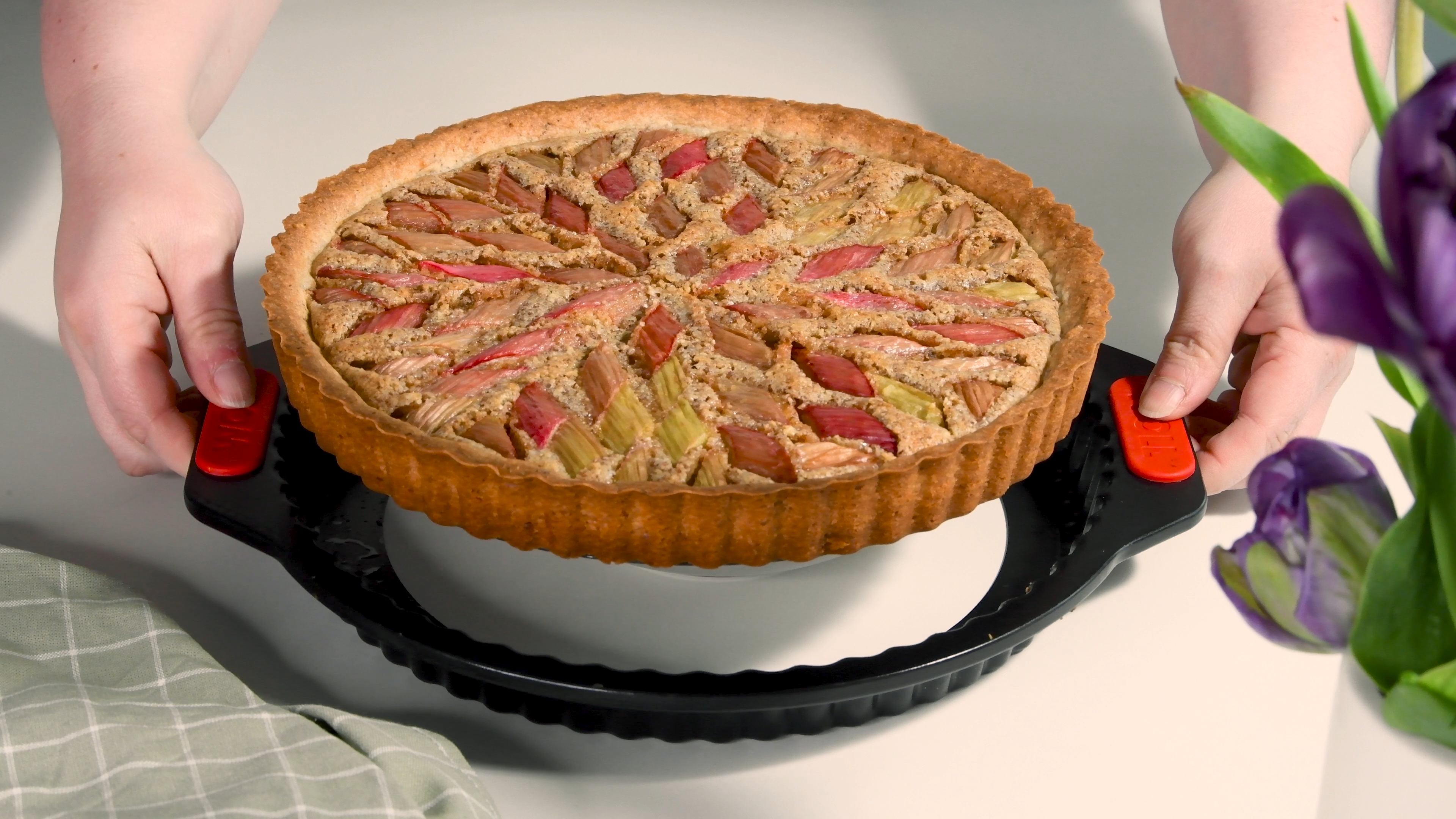 Let's bake! Quiche- und Tarteform mit Hebeboden von WOLL