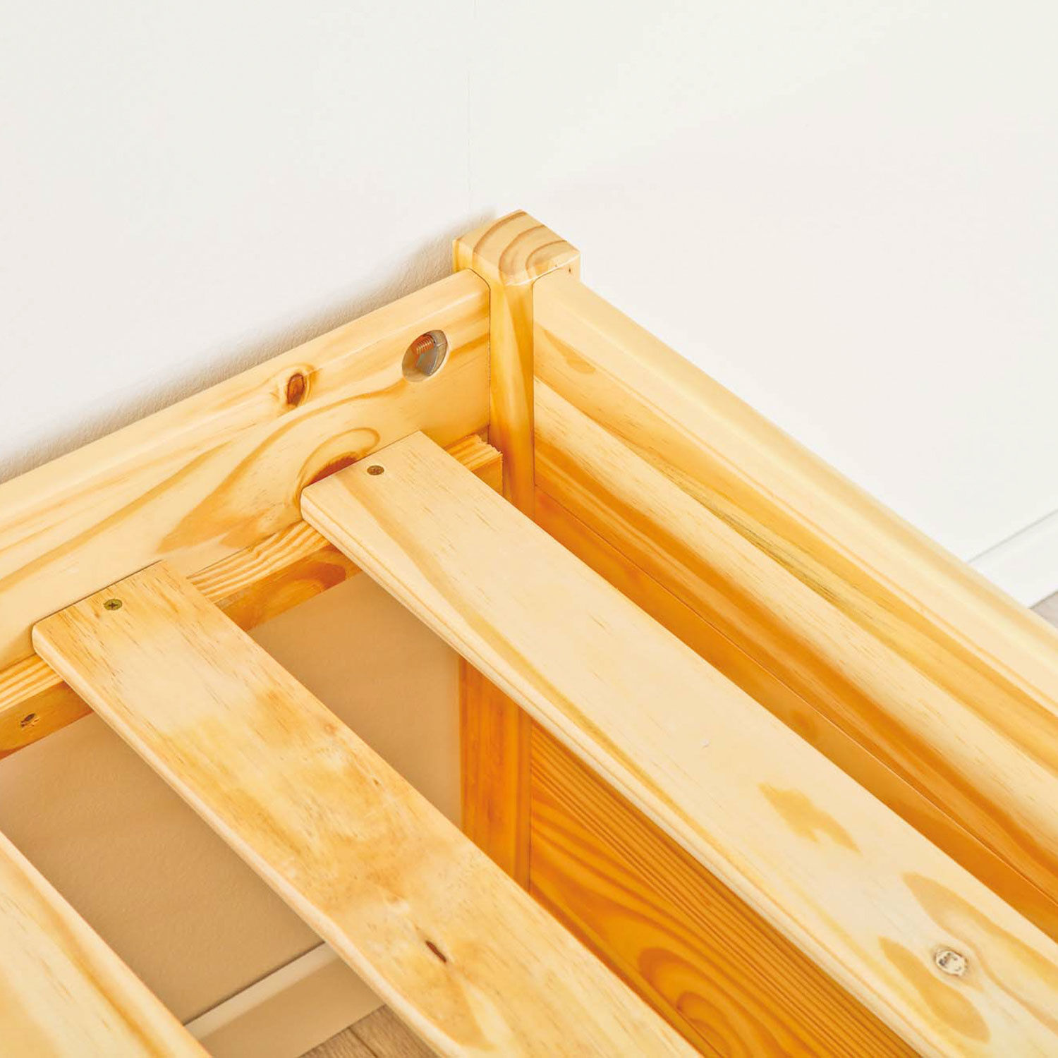 Funktionsbett TIM mit diversen Schubladen