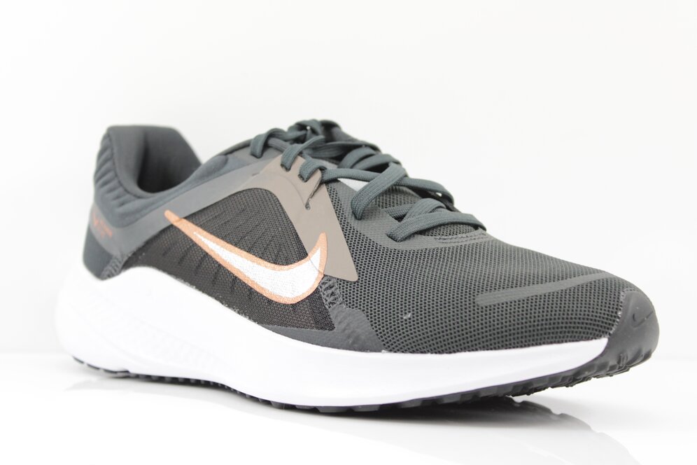 Nike Quest 5