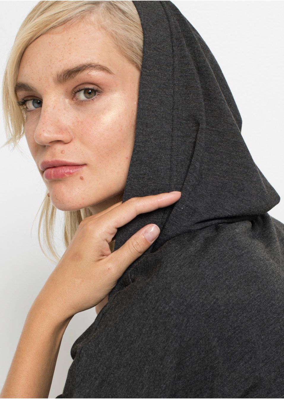 Poncho en sweat avec capuche