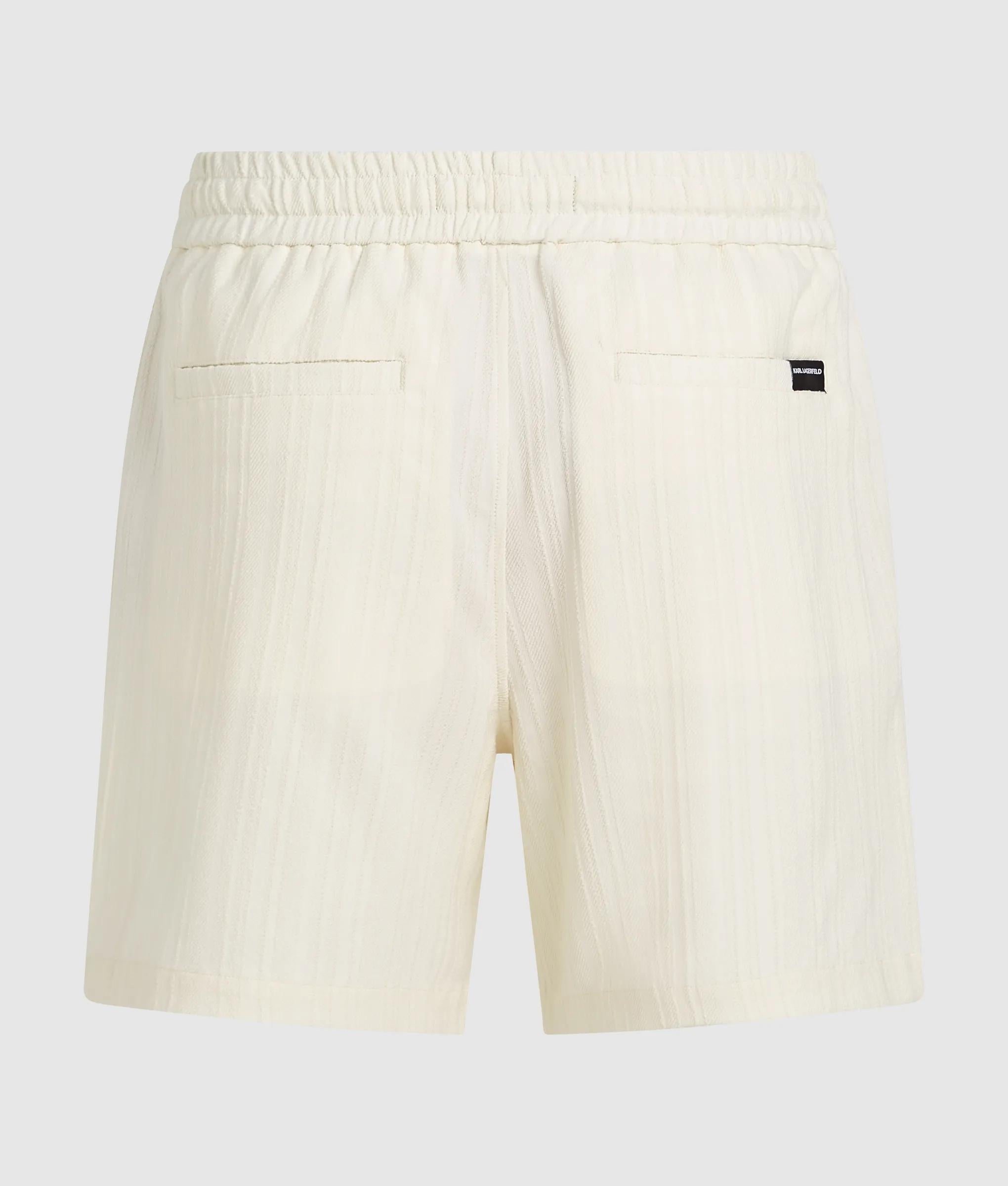 Korte broek met structuur