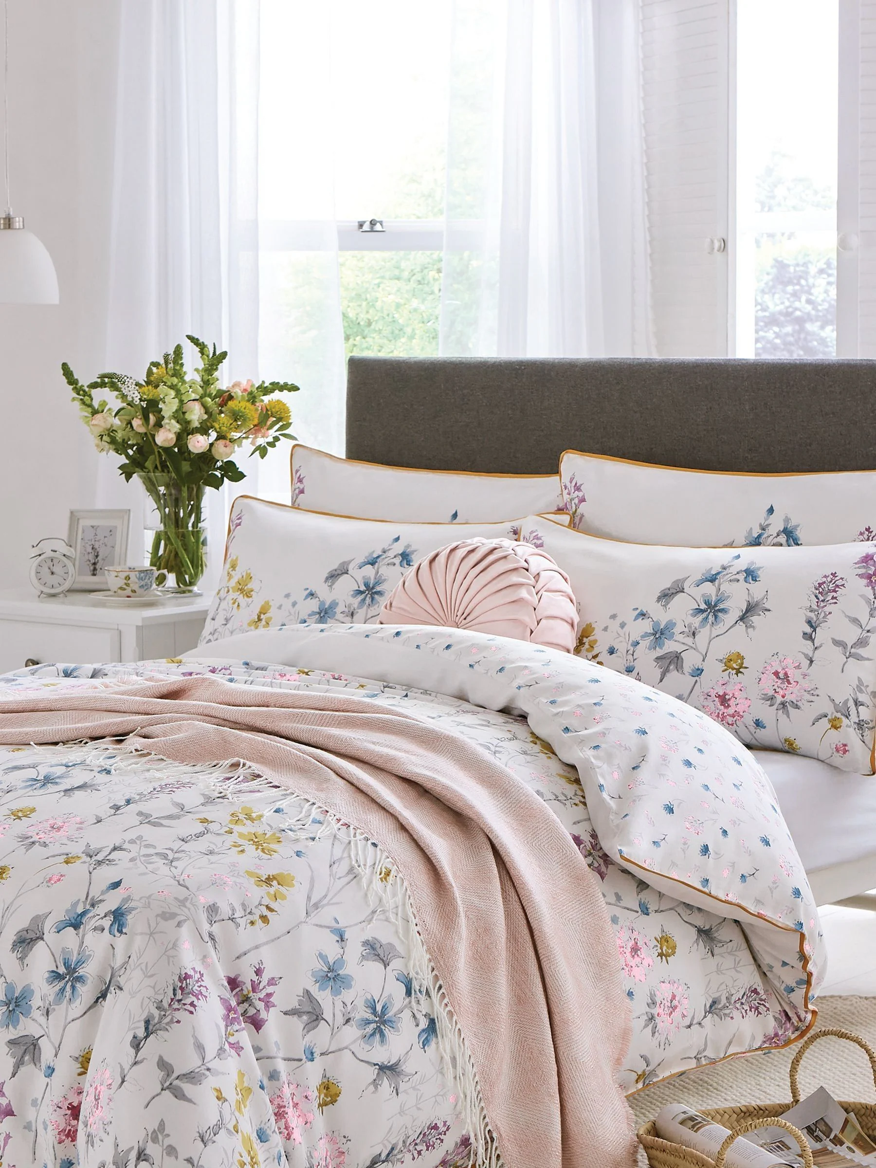 Laura Ashley 100% katoenen sateen 200 Thread Count Wild Meadow Dekbedovertrek en kussensloop Set