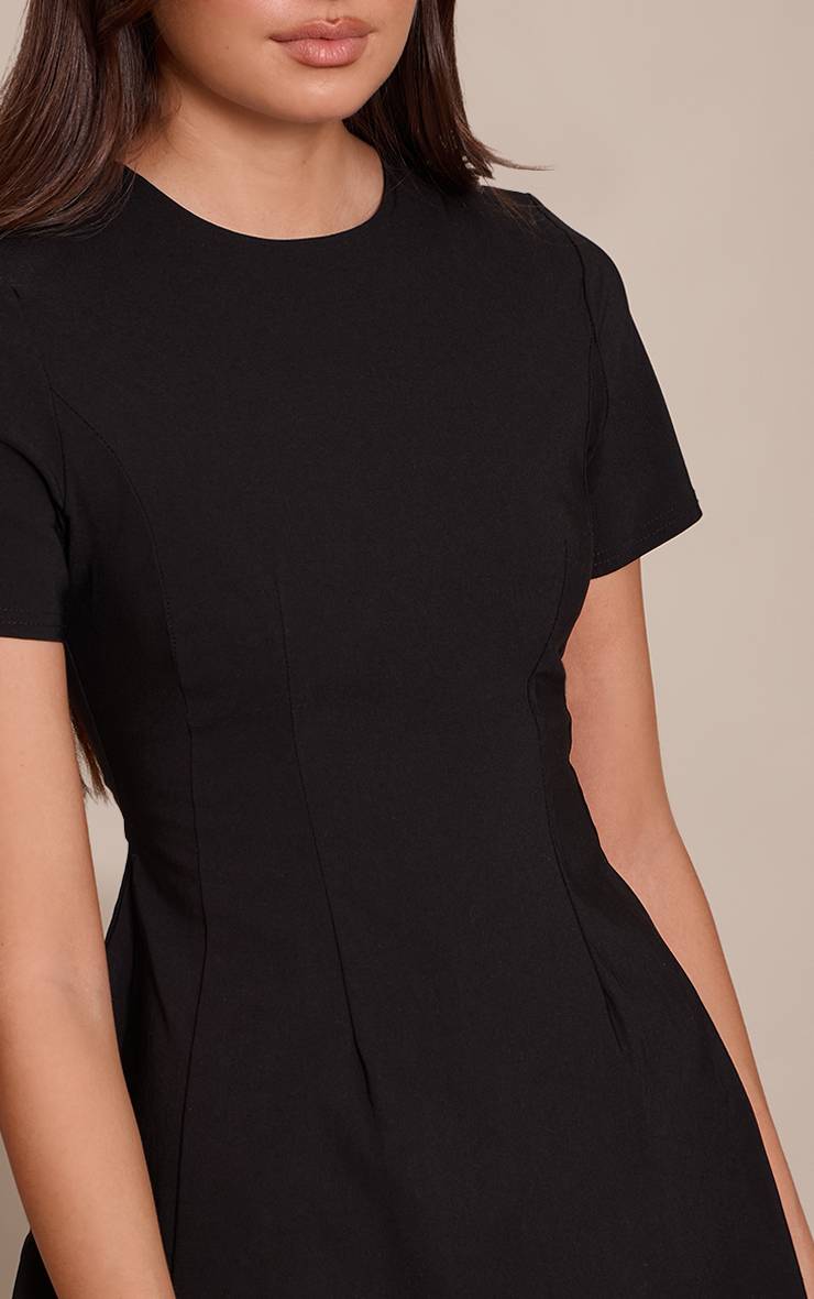 Noir Robe Droite À Manches Courtes