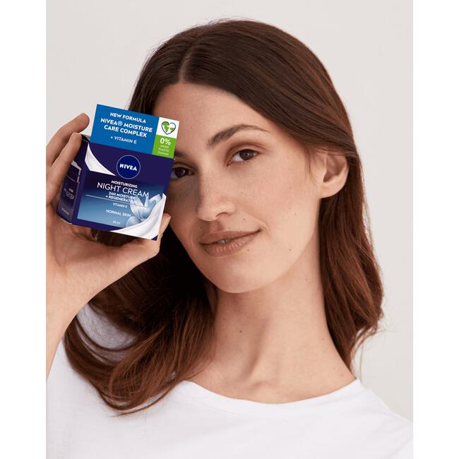 NIVEA Essentials +24h Hydraterende Nachtcrème 50 ML