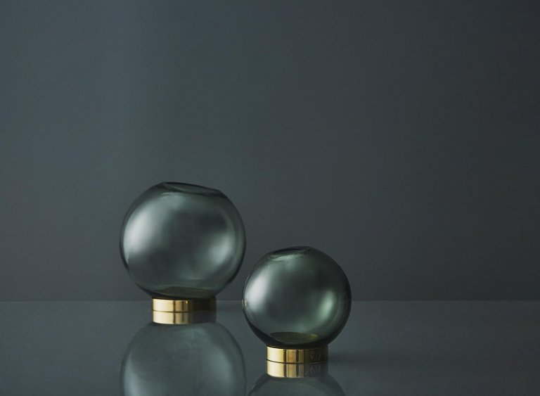 AYTM Globe vaas 21 zwart/goud