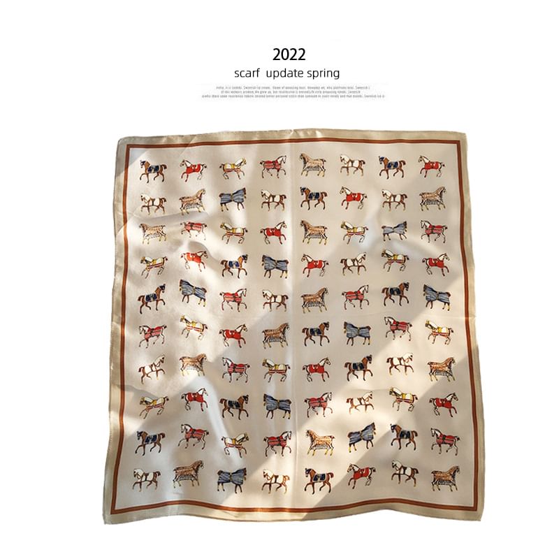 Frior - Vierkante sjaal met paardenprint