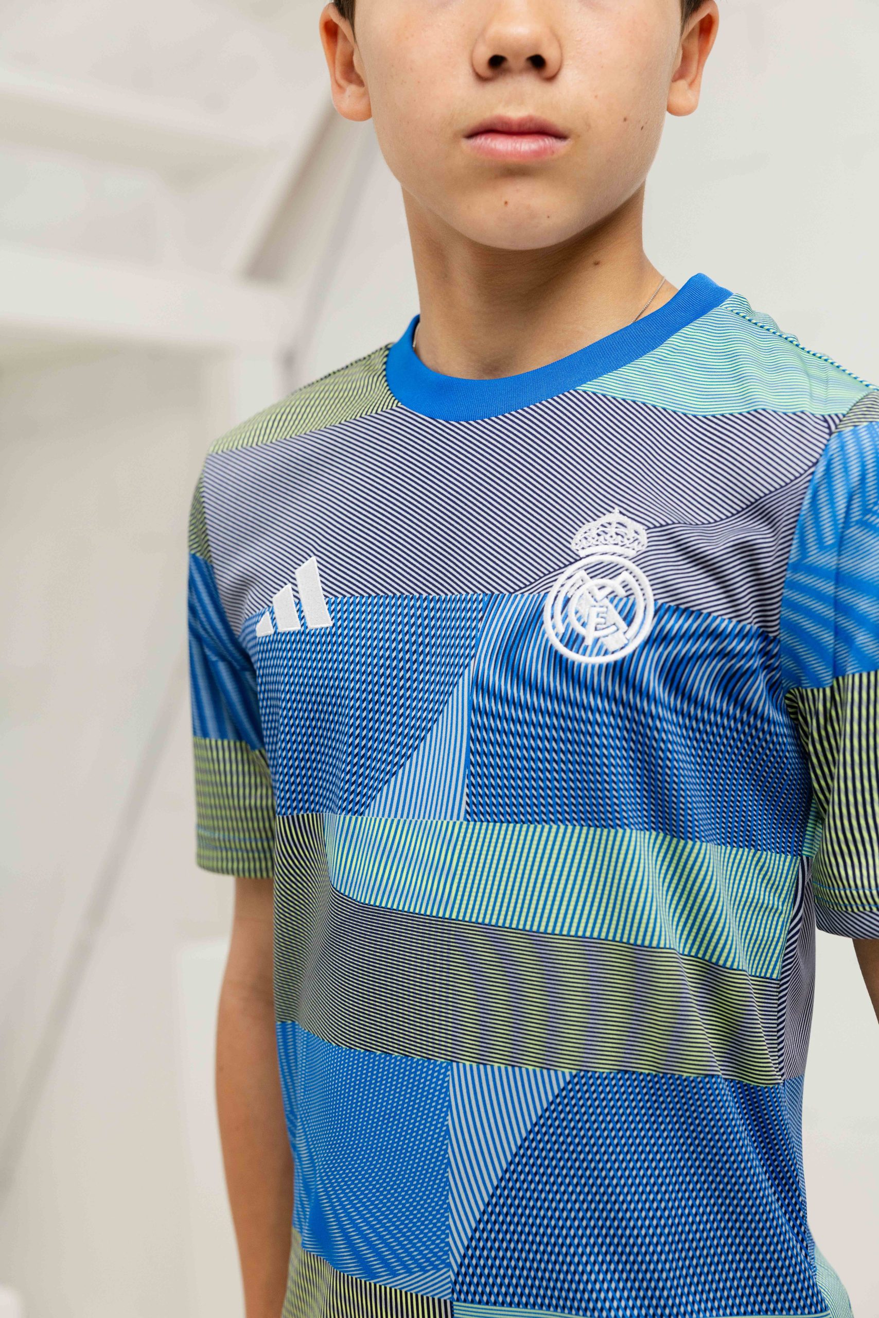 Real Madrid Pre-Match Shirt Junior 2025/2026