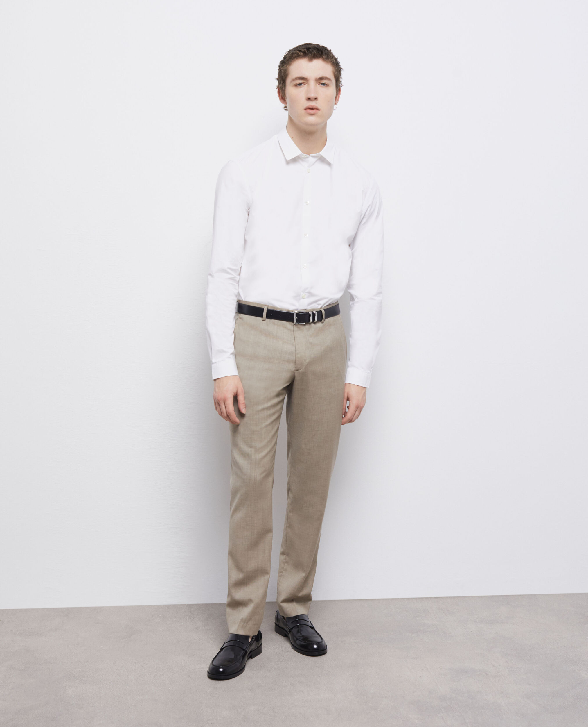 Chemise formelle blanche