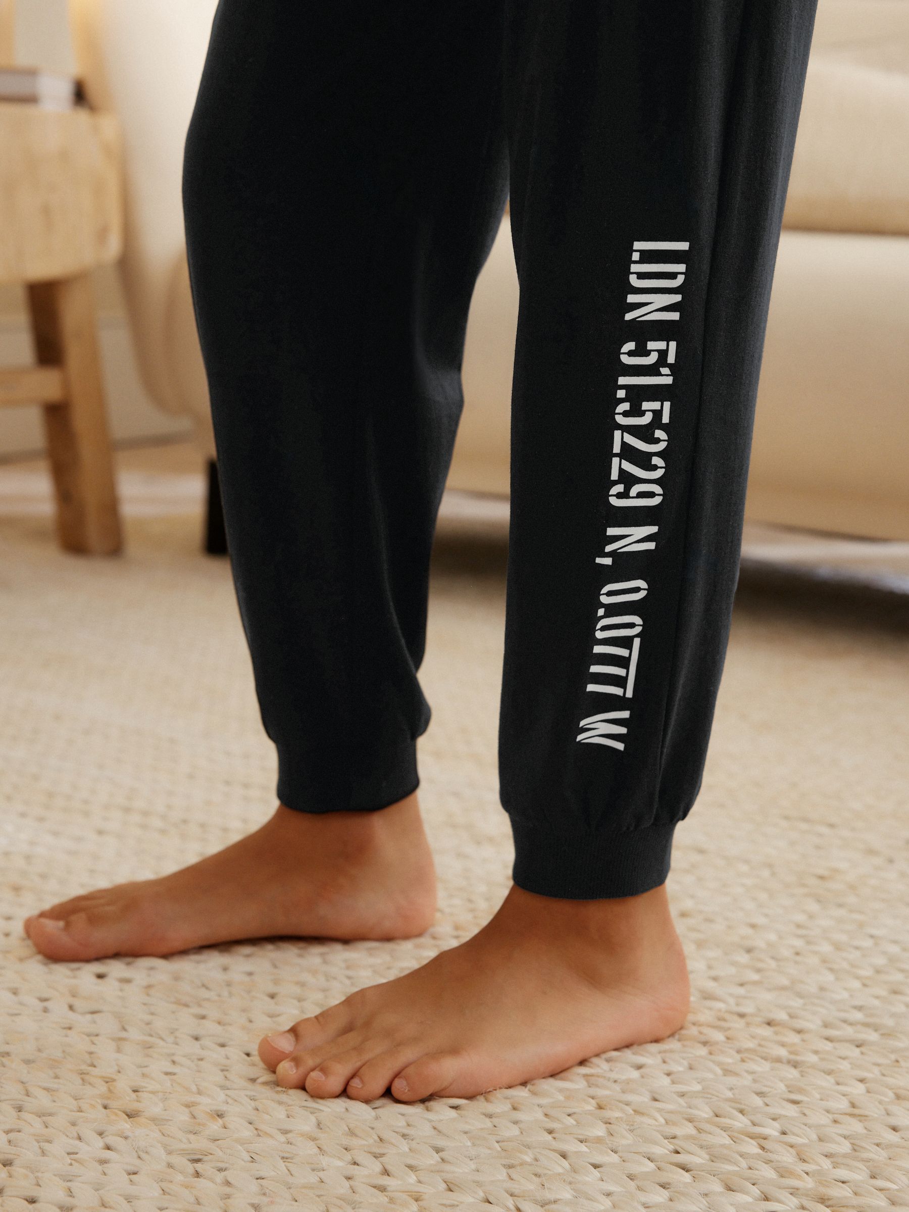 Zwart Offline - Enkele joggingbroek pyjama (3-16jr)
