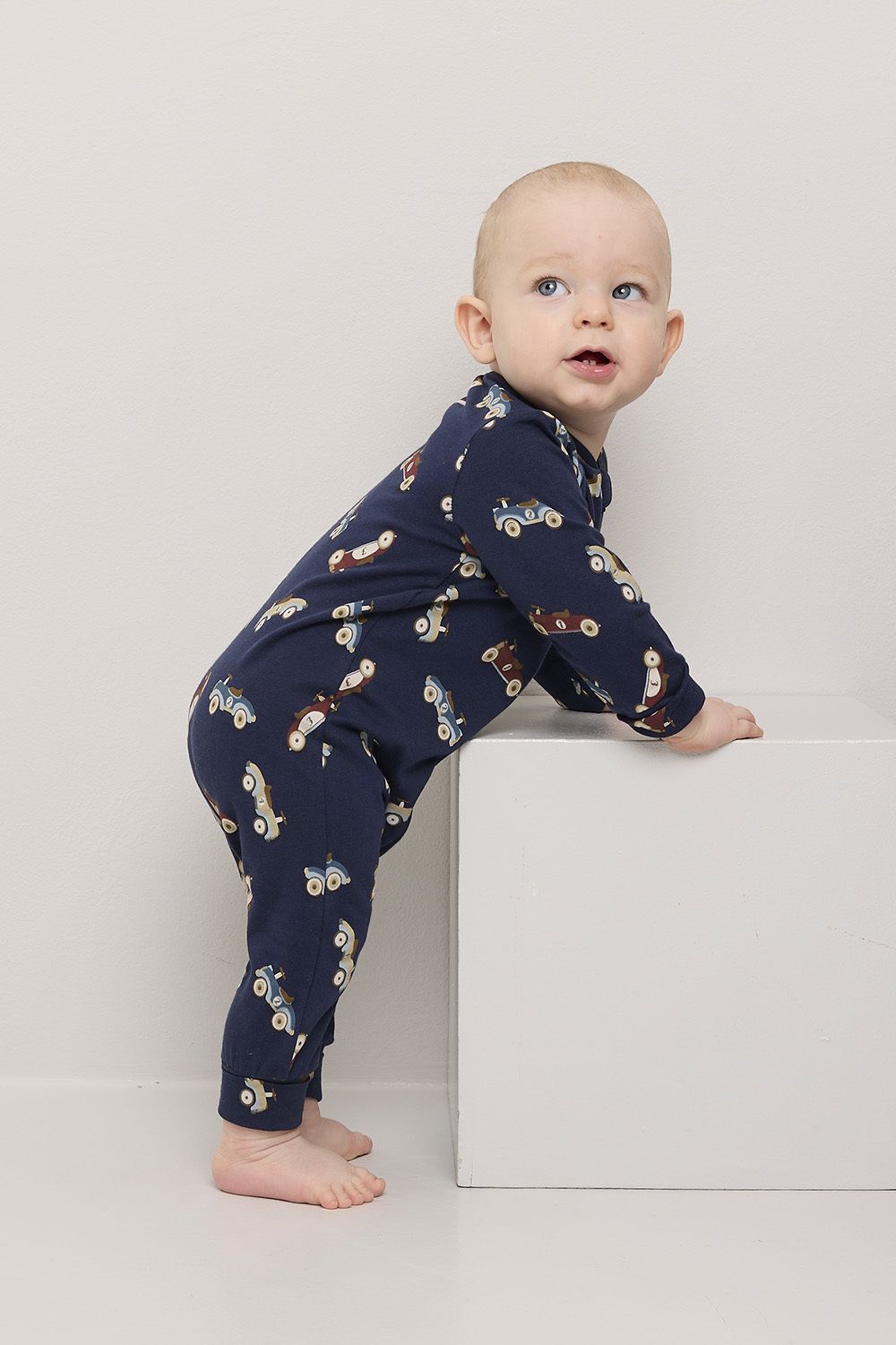 Pyjamas heldrakt med bilprint