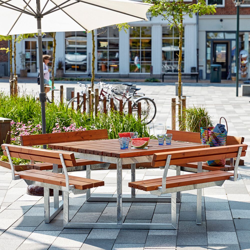 BENKESETT PLUS TWIST MED 4 RYGGSTØTTER TEAK 227X227X76/