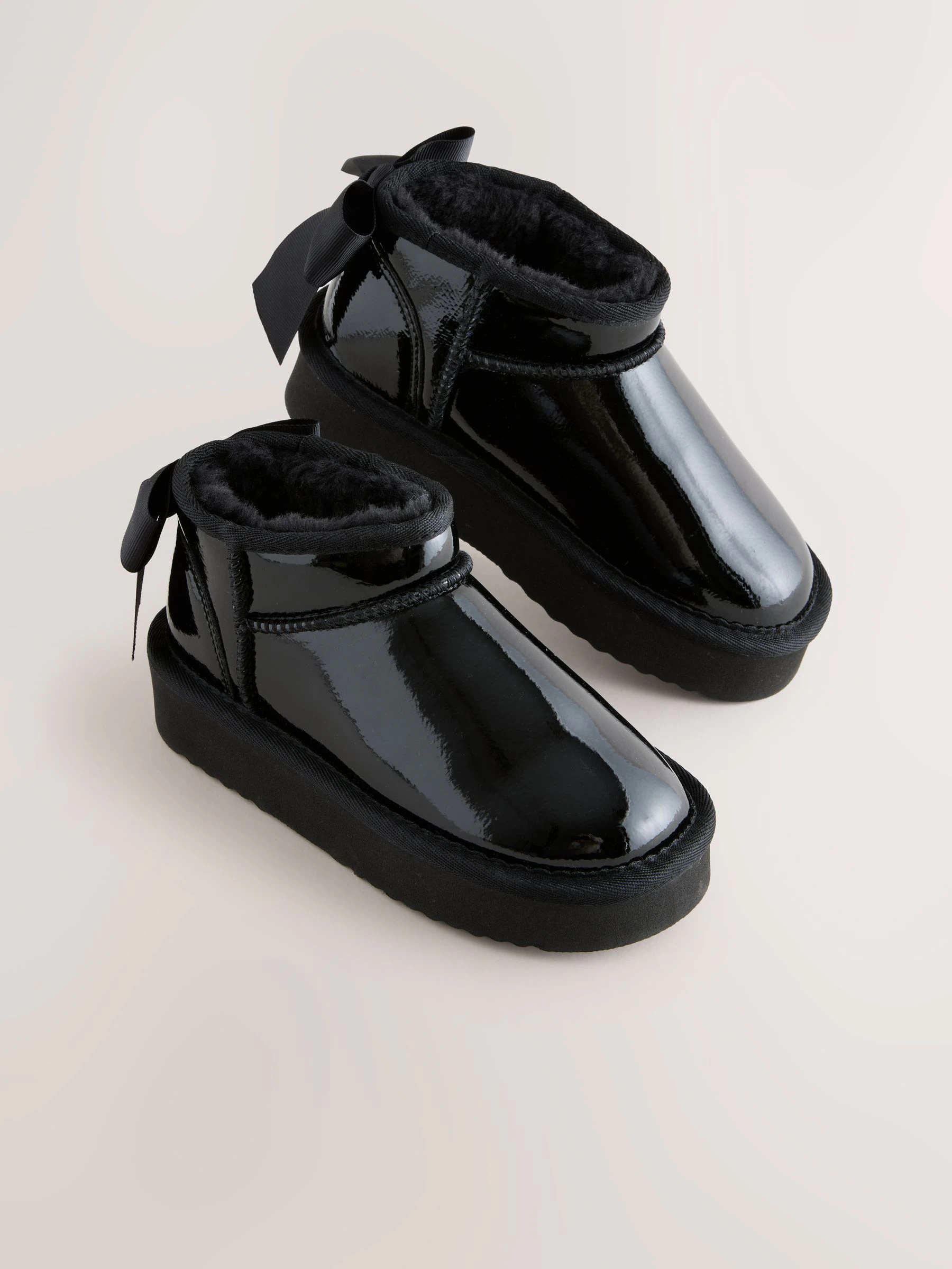 Zwart lak - Mini warmgevoerde instap Boots