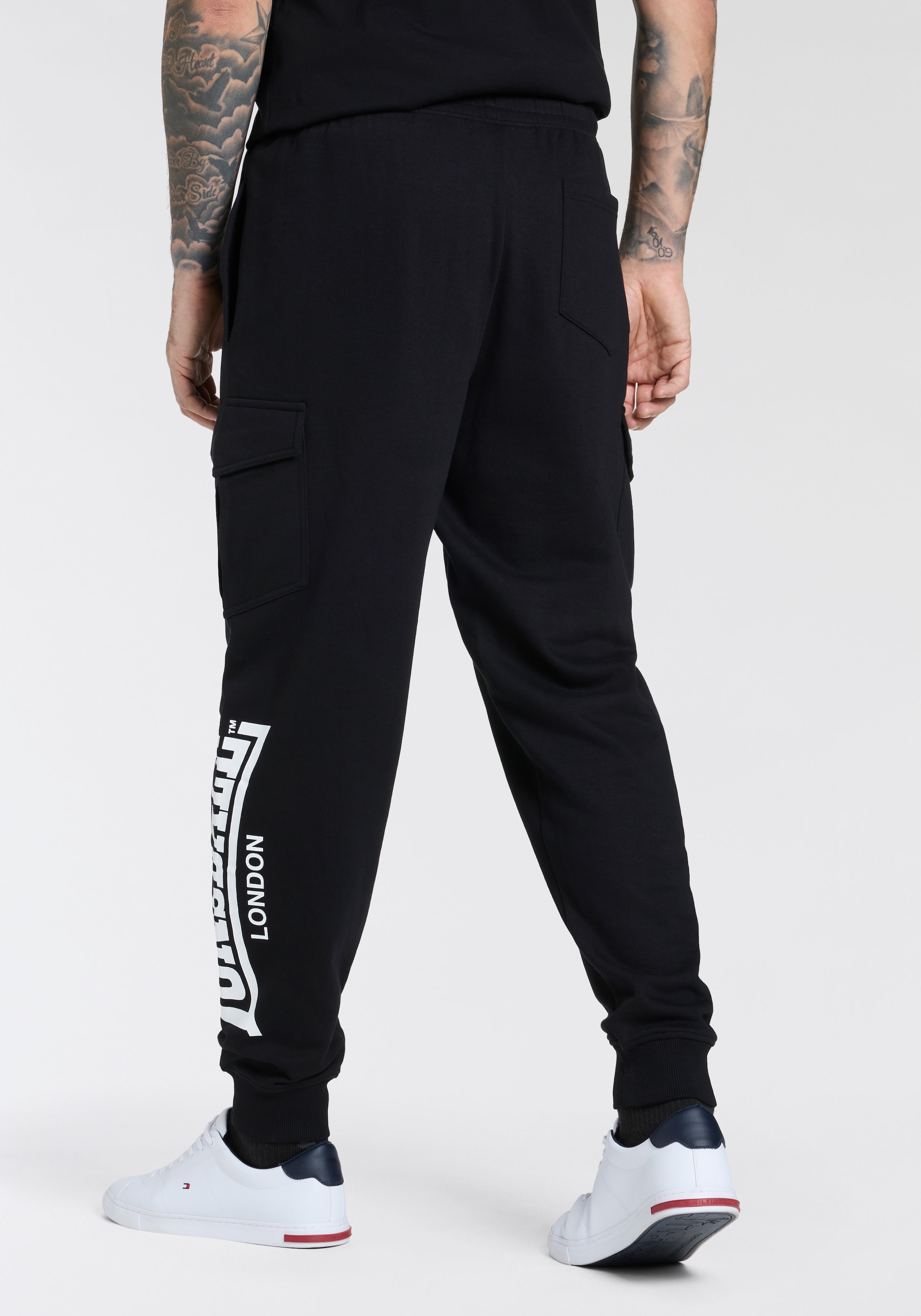 Lonsdale Jogginghose »BLEASBY«  mit Cargotaschen