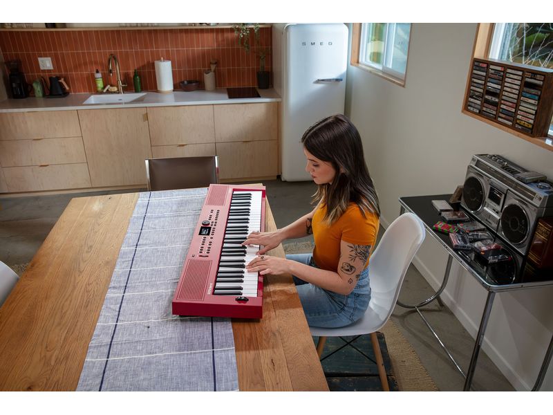 Roland Keyboard GO:KEYS 3 Rot Keyboard mit 61 anschlagsdynamischen Tasten und Zen-Core Engine