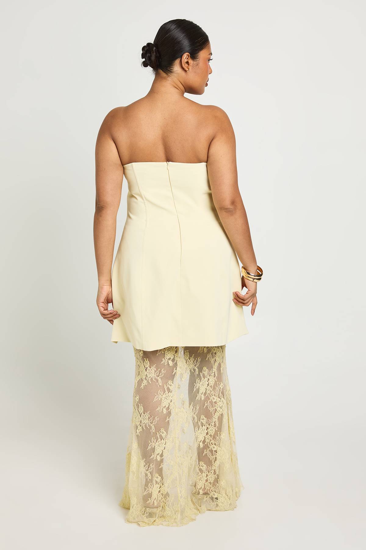 boohoo Robe Longue Grande Taille En Dentelle Structurée
