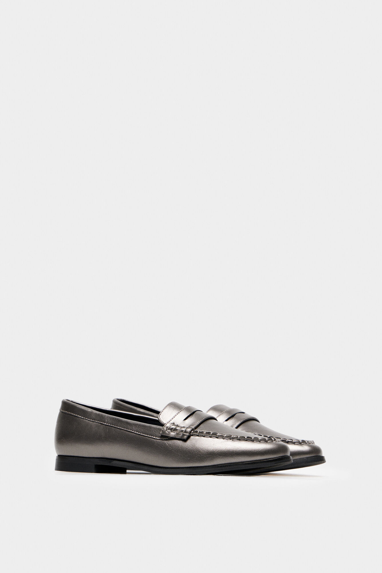 Mocassim prateado