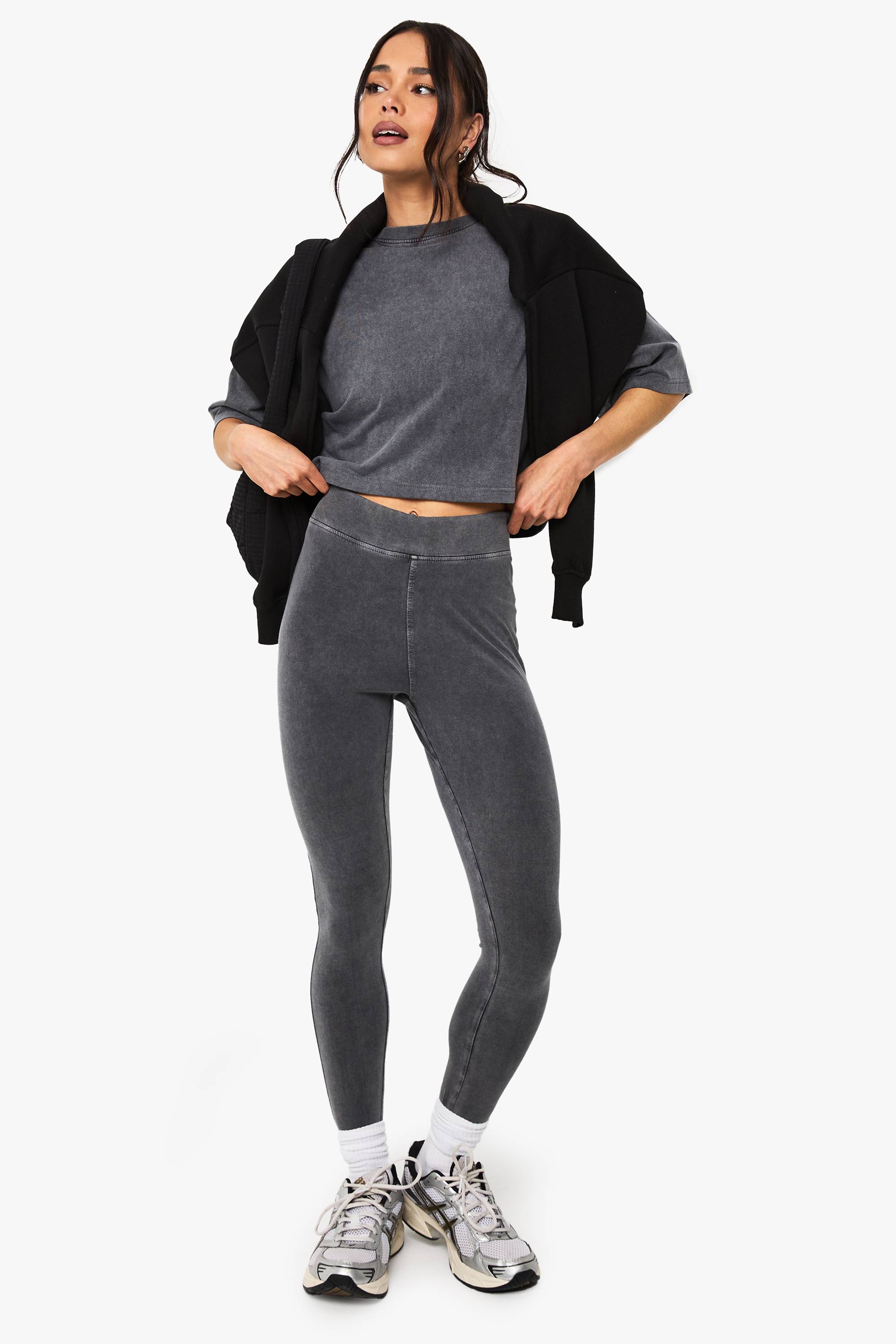boohoo Acid Wash Boxy Crop Tshirt
