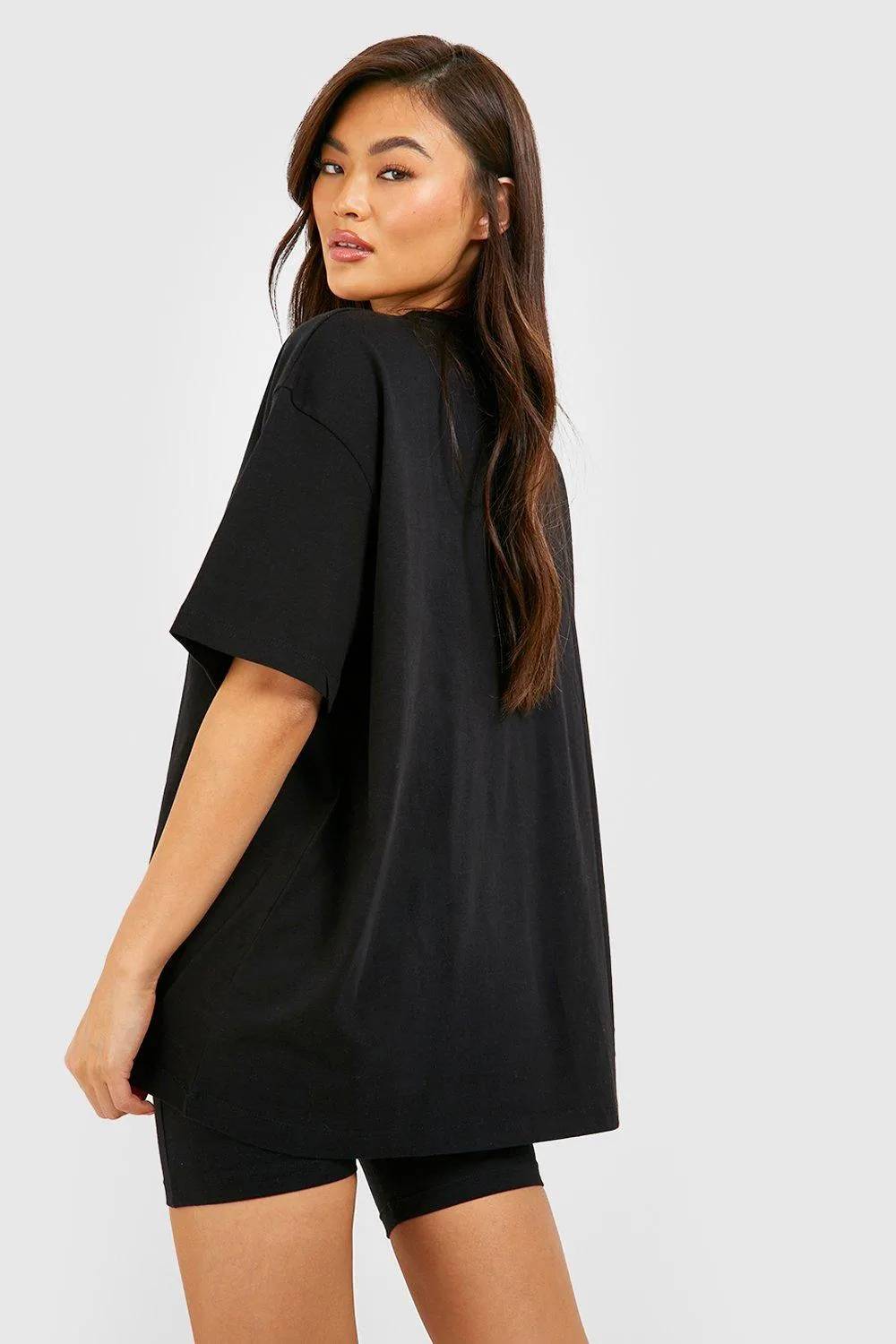 Ensemble T-shirt Oversize Et Short Cycliste Dsgn Studio