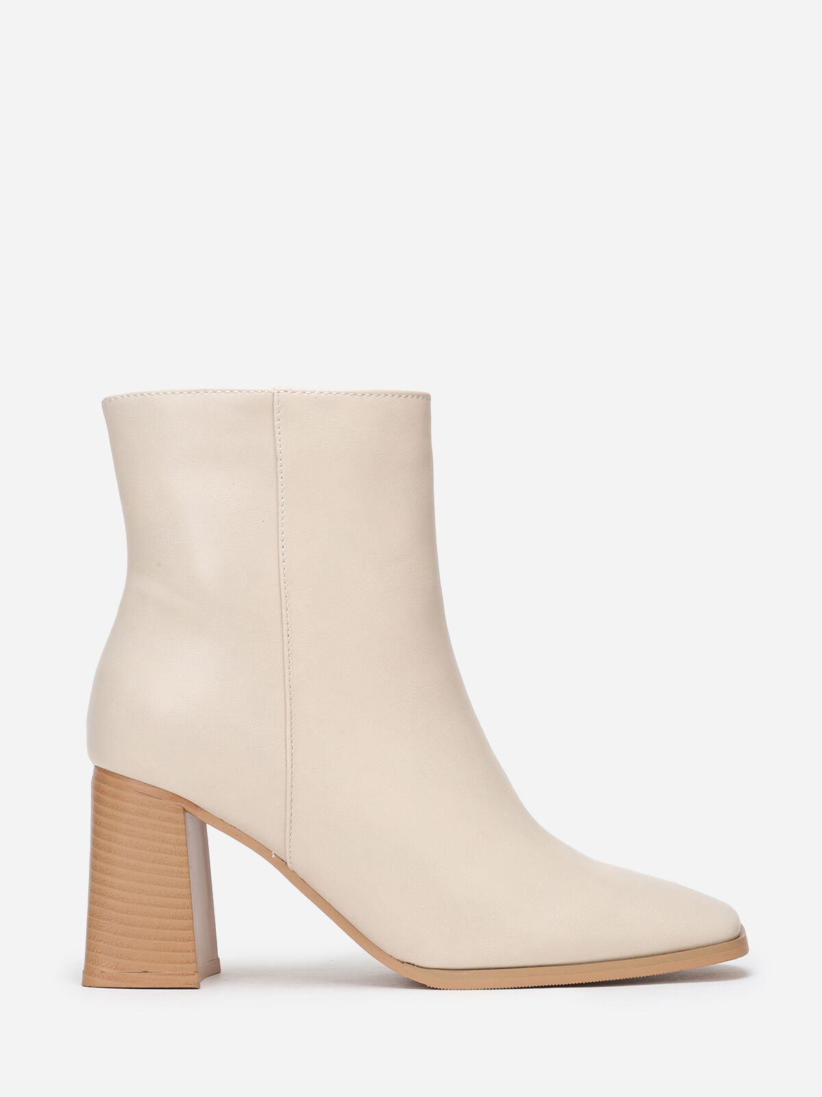 Bottines à bout carré et large talon- Beige