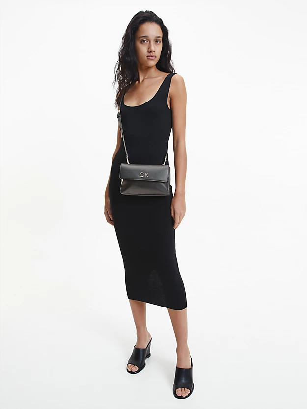 Bolsa de ombro plana