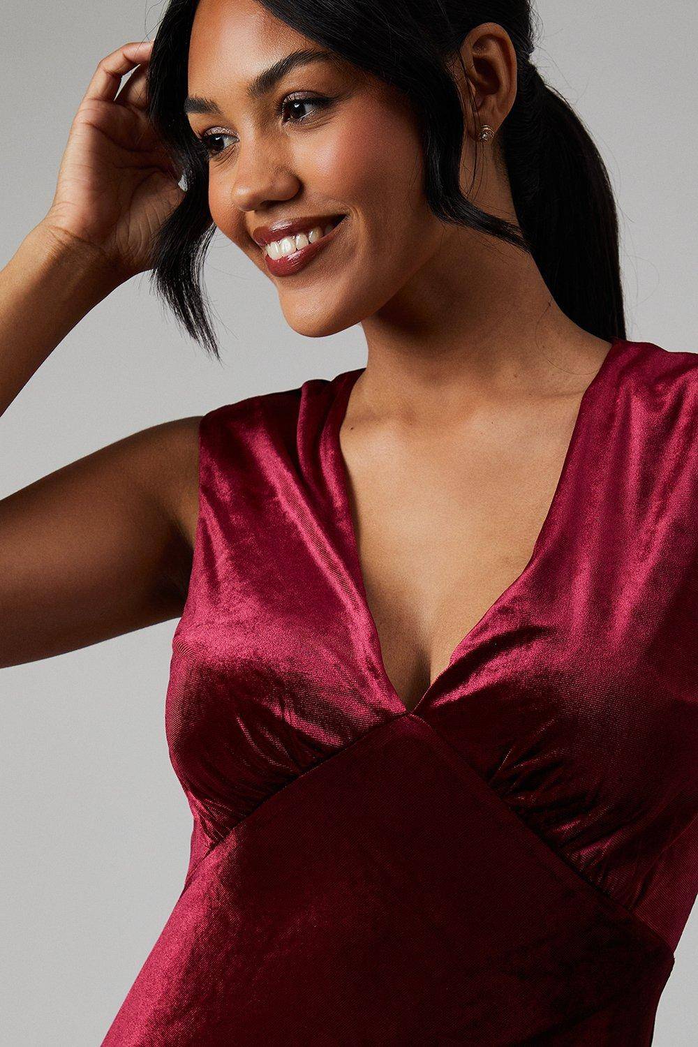 Oasis Robe Longue de Demoiselle d'Honneur en Velours avec Dos Ouvert