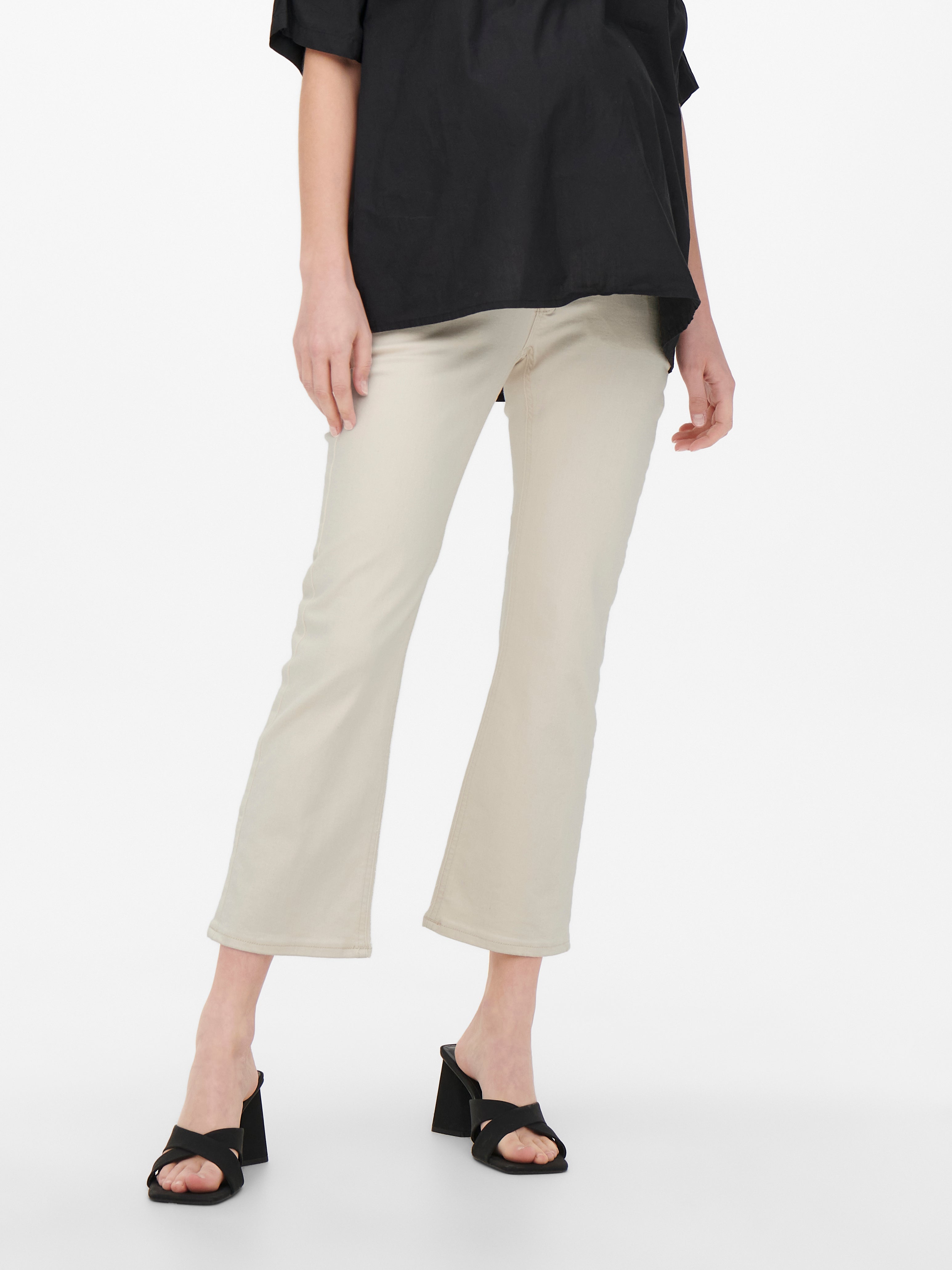OLMKENYA Mittlere Taille Ausgestellt Jeans Ecru
