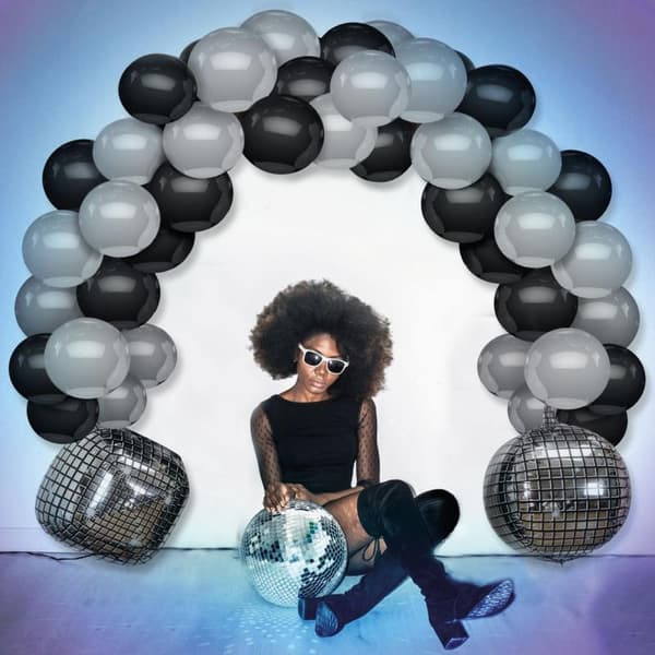 Oppblåsbar festdekor - Discoballer og ballonger