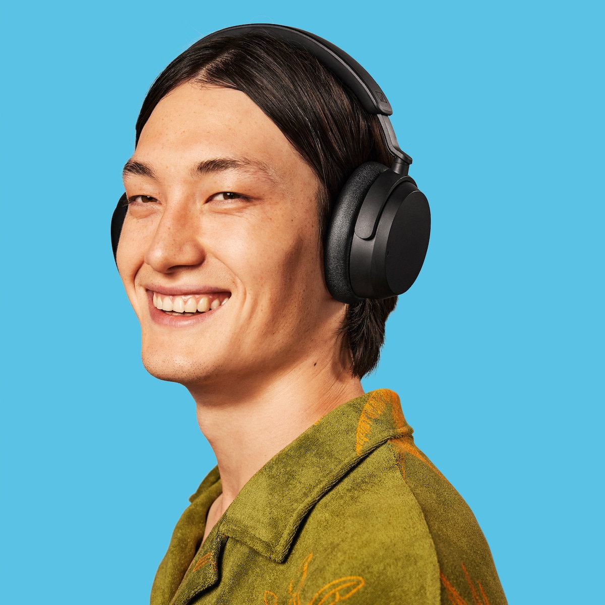 Sennheiser Accentum trådløse around-ear hodetelefoner (sort)