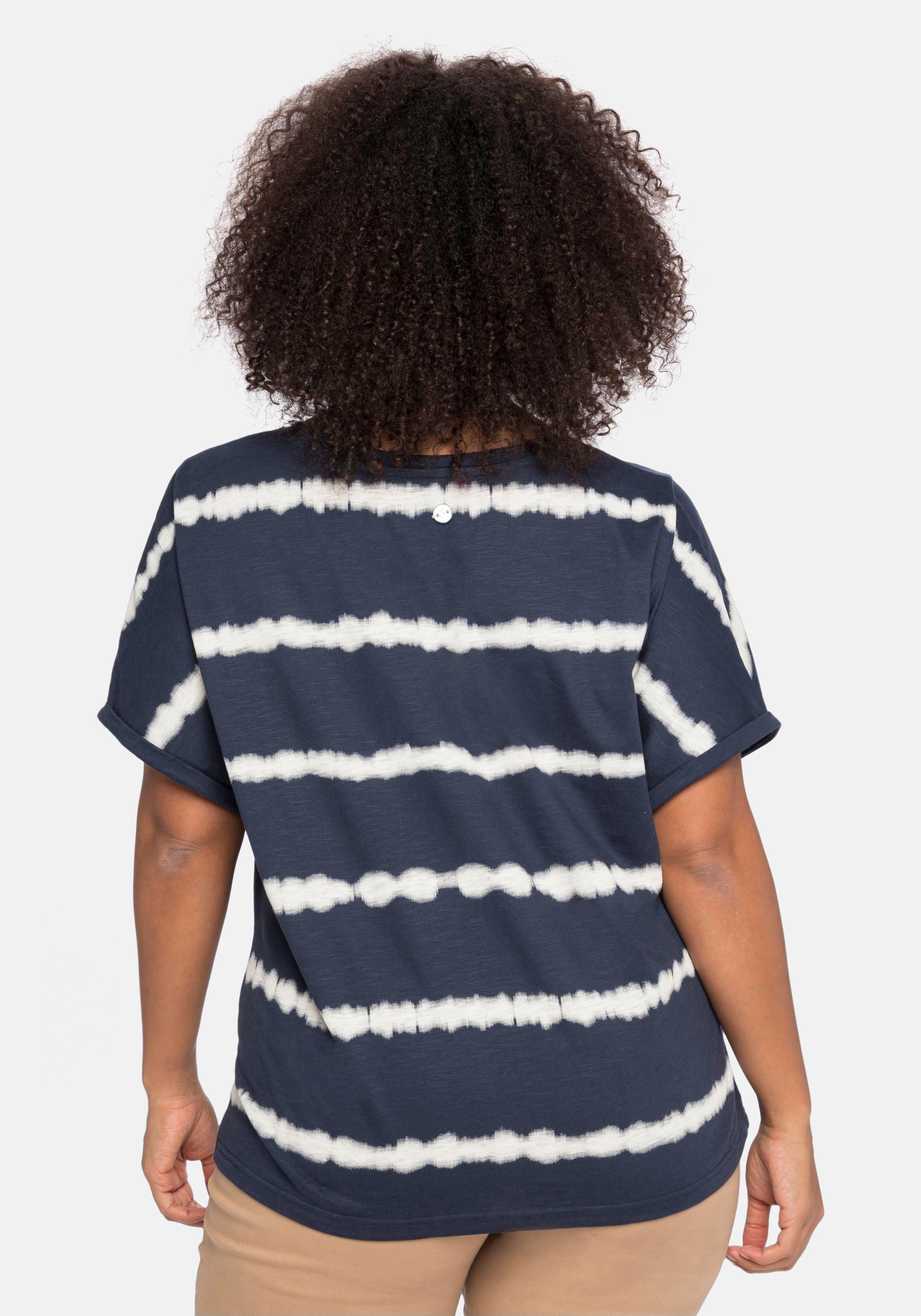 Shirt im Batik-Look, überschnittene Schultern