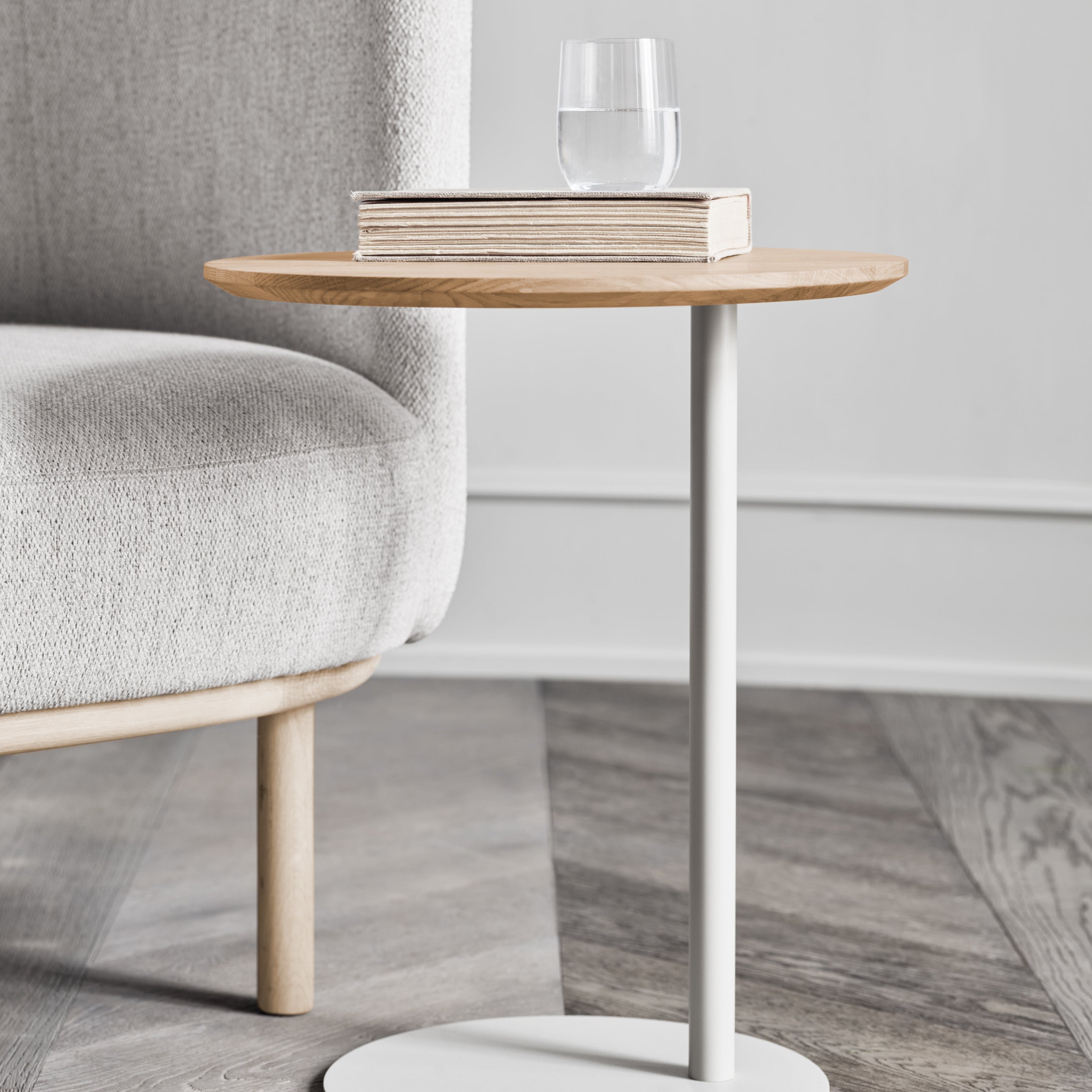 Bolia Pillar Bijzettafel - Witgepigmenteerd Geolied Eiken - Grijs Staal