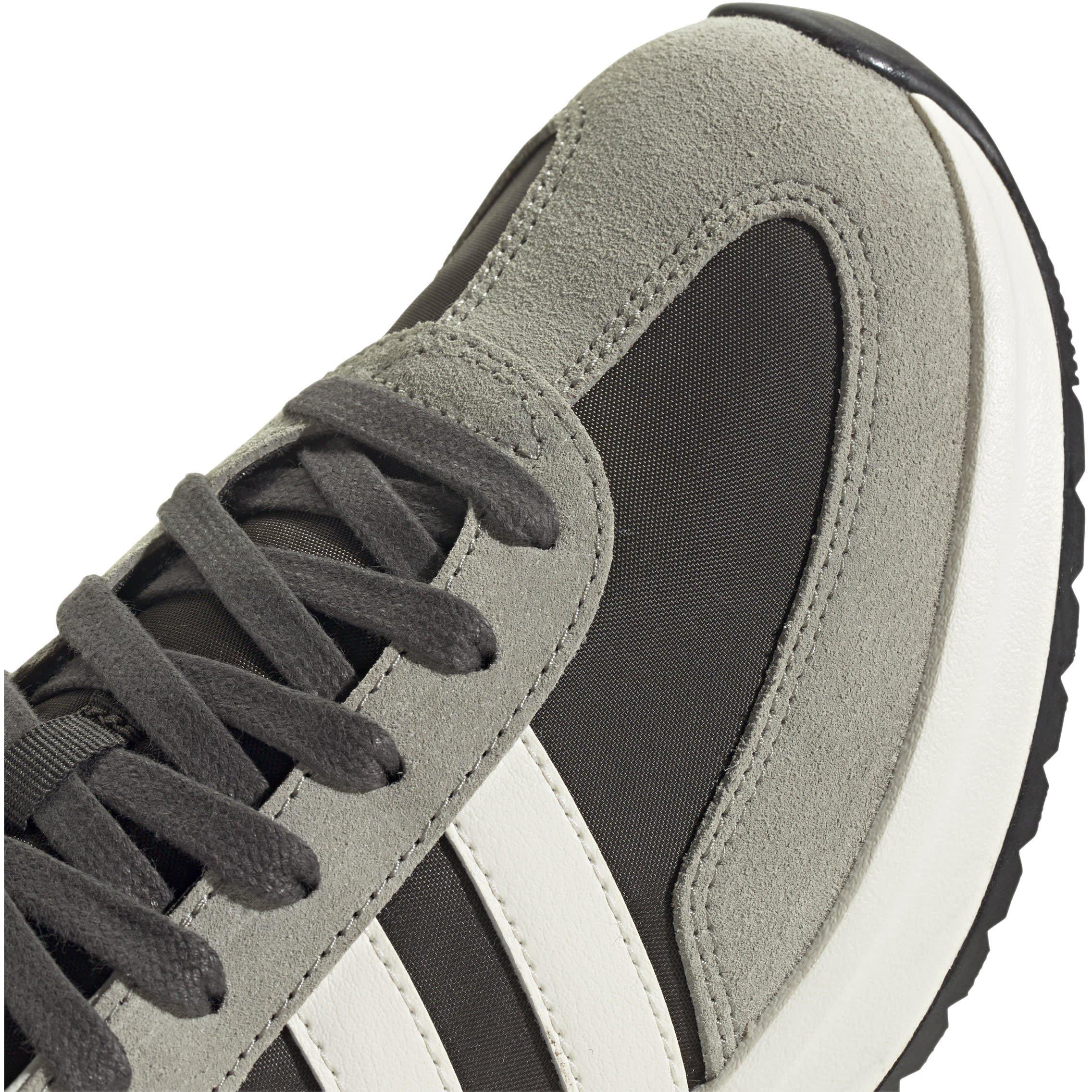 adidas Run 72 Shoes