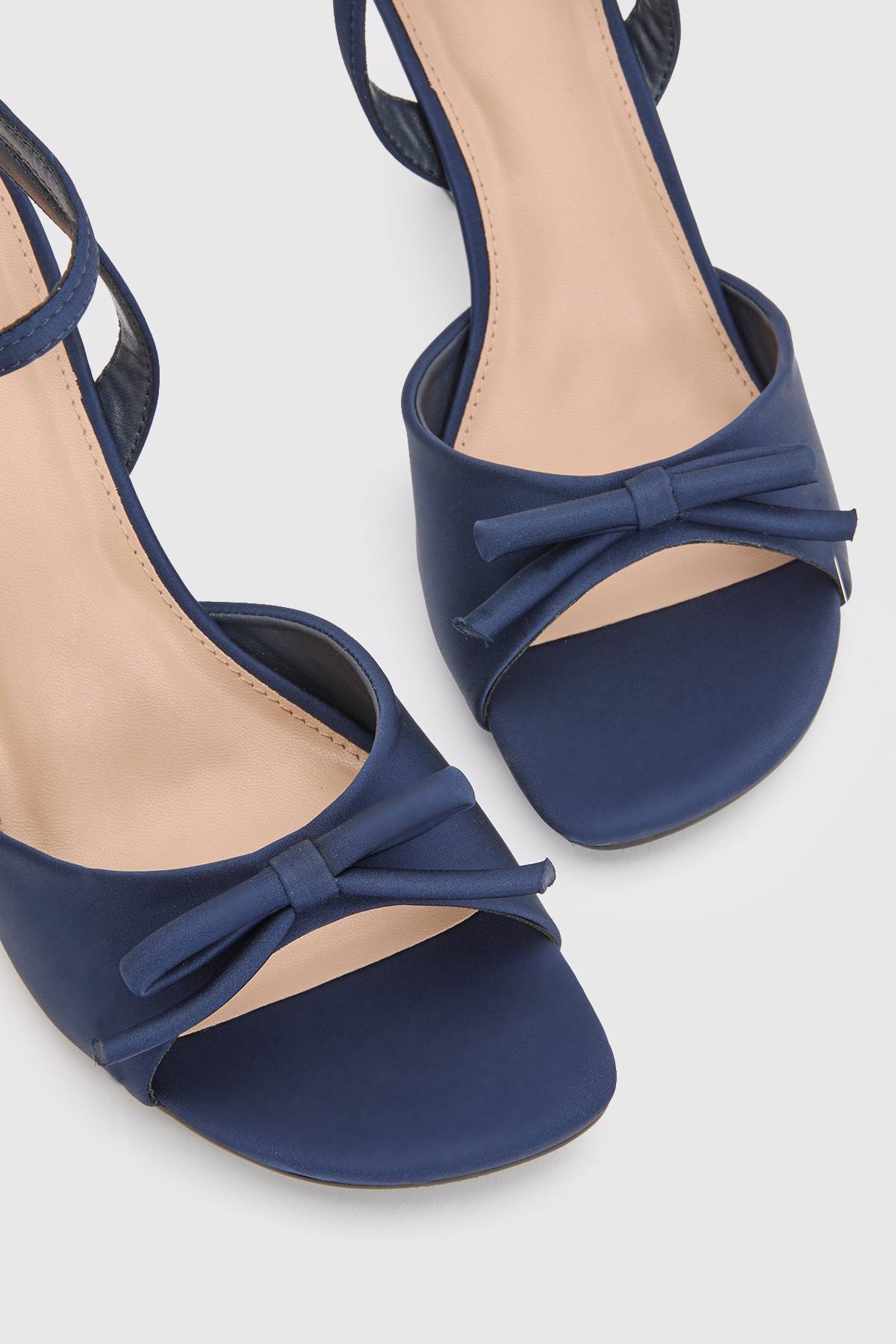 Coast Sandales À Talons Hauts Emma Avec Nœud En Satin