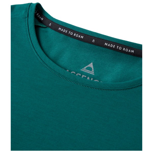 Passenger - Women's Chase The Light Active T-Shirt - T-shirt
