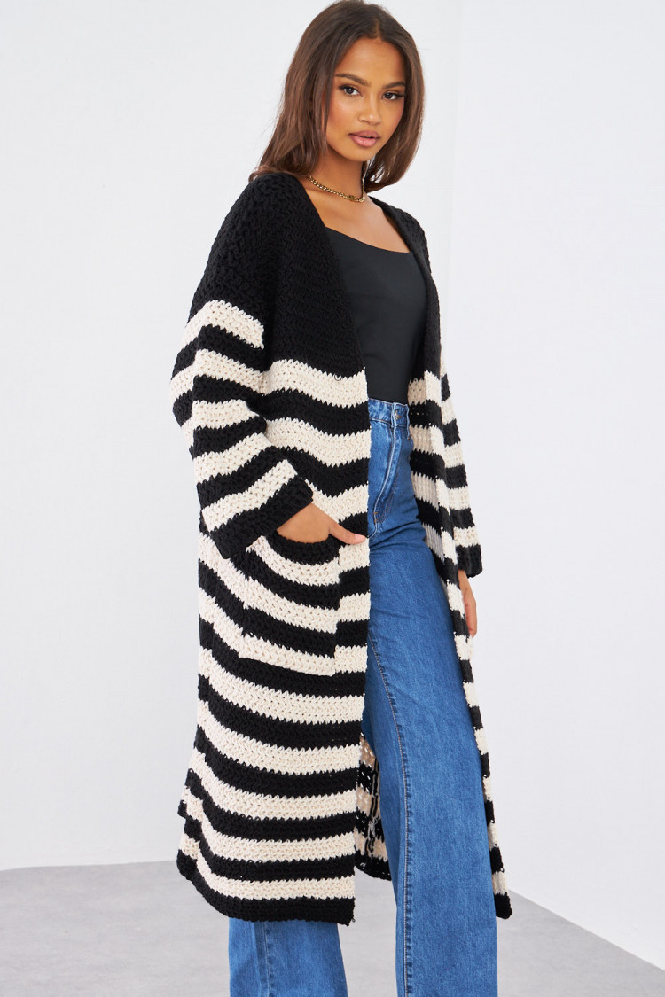 Gilet noir et beige en maille long