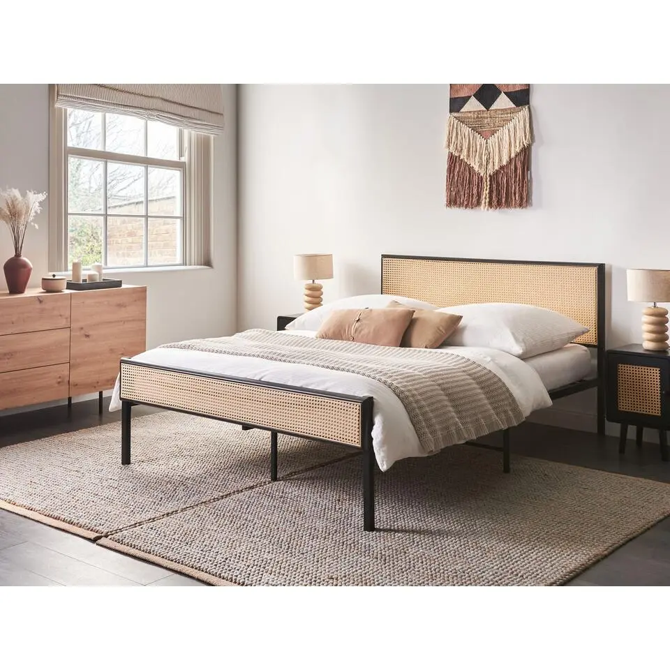 AVANTON - Tweepersoonsbed - Zwart - 140 x 200 cm - PE rotan