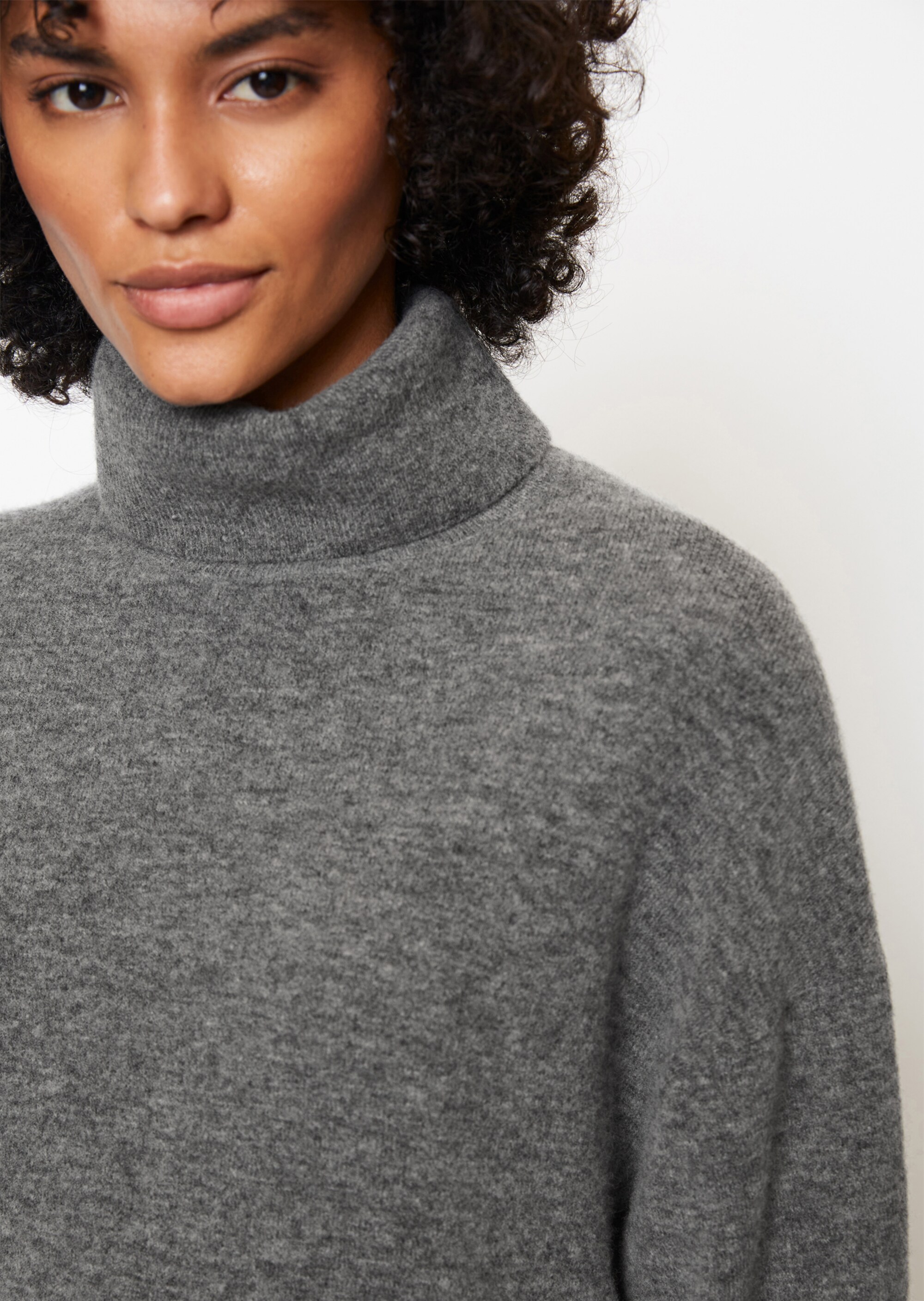 Softer Rollkragenpullover oversizeaus edlem Schurwolle-Mix