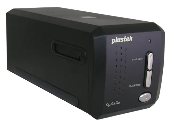 Plustek OpticFilm 8200i SE - filmscanner (35 mm) - CCD - 35 mm film - 7200 dpi x 7200 dpi - USB 2.0
