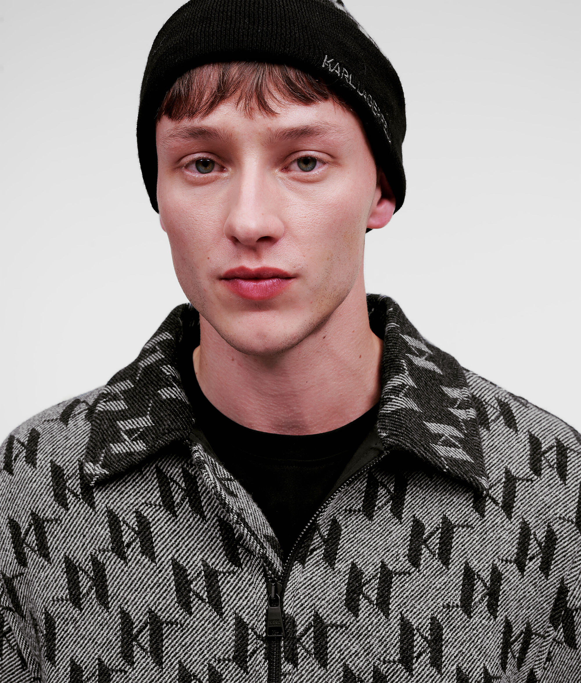VESTE BOMBER EN LAINE MONOGRAMMÉE KARL