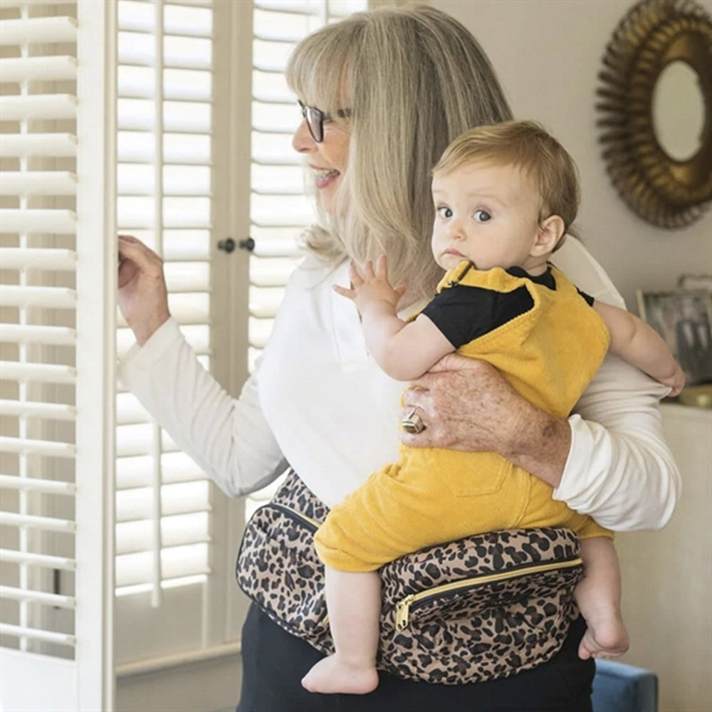 Køb Tushbaby V2 Hip Carrier Leopard