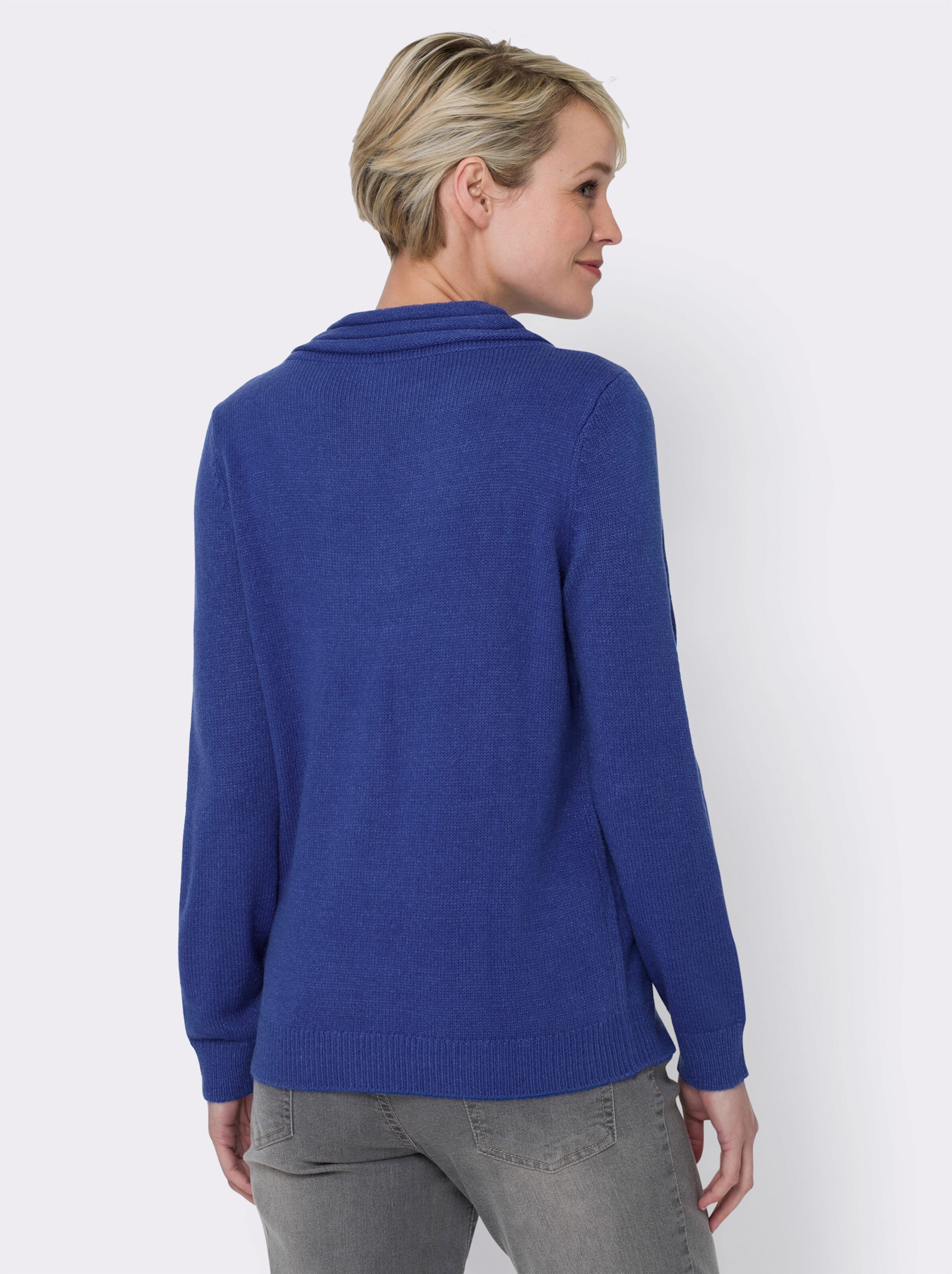 V-Ausschnitt-Pullover
