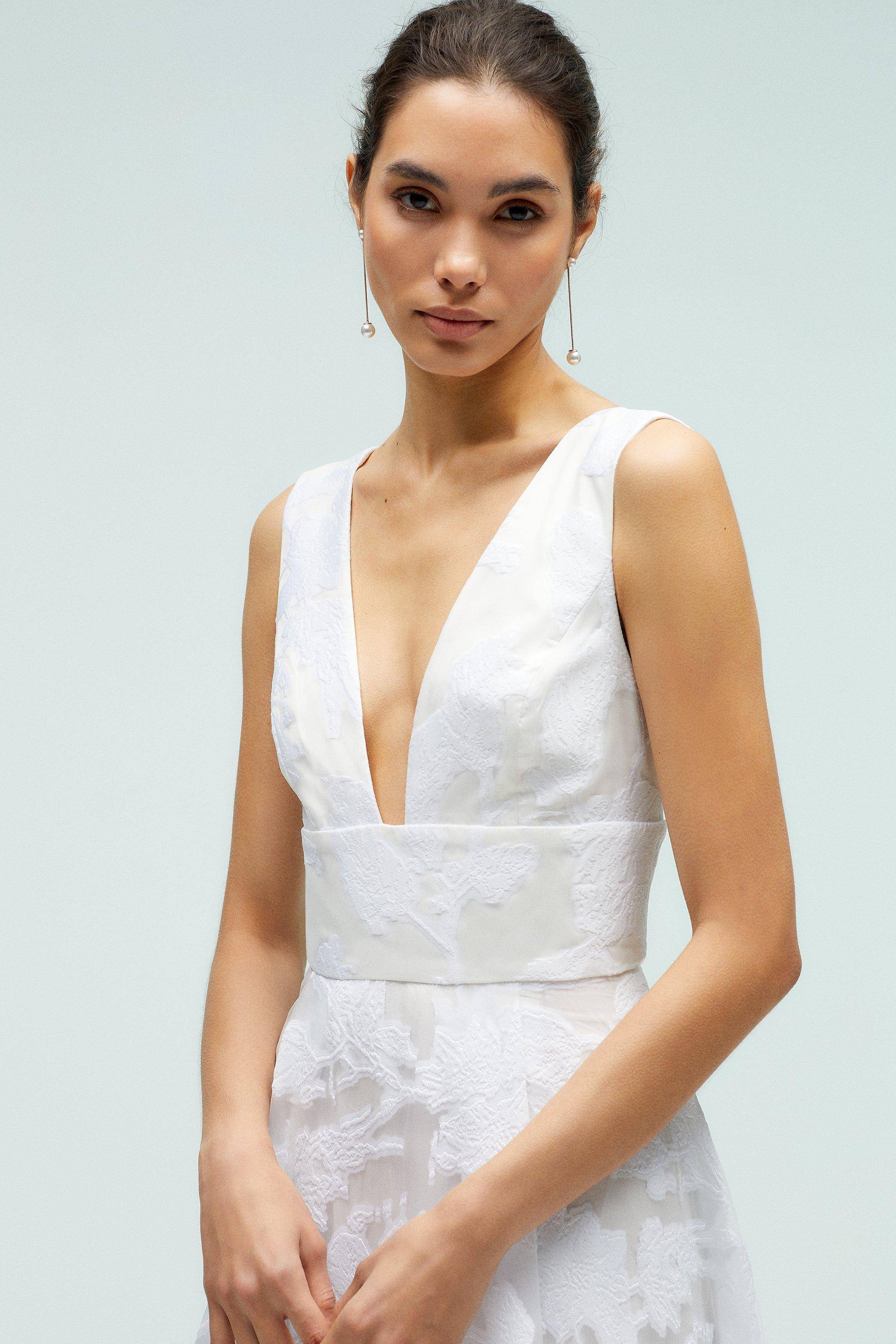 Coast Robe de Mariée Jacquard à Décolleté Plongeant et Jupe Ample