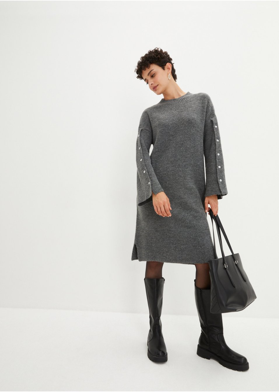 Robe en maille avec manches raffinées