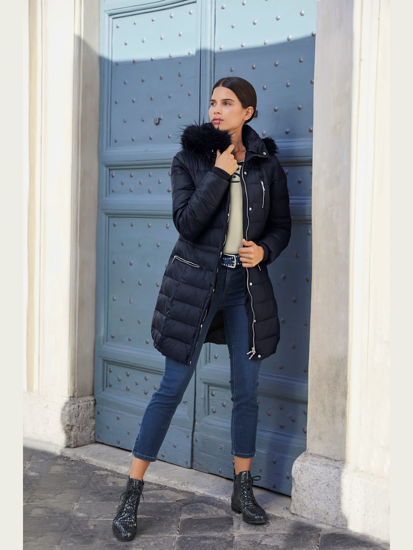Parka imitation fourrure amovible sur capuche amovible